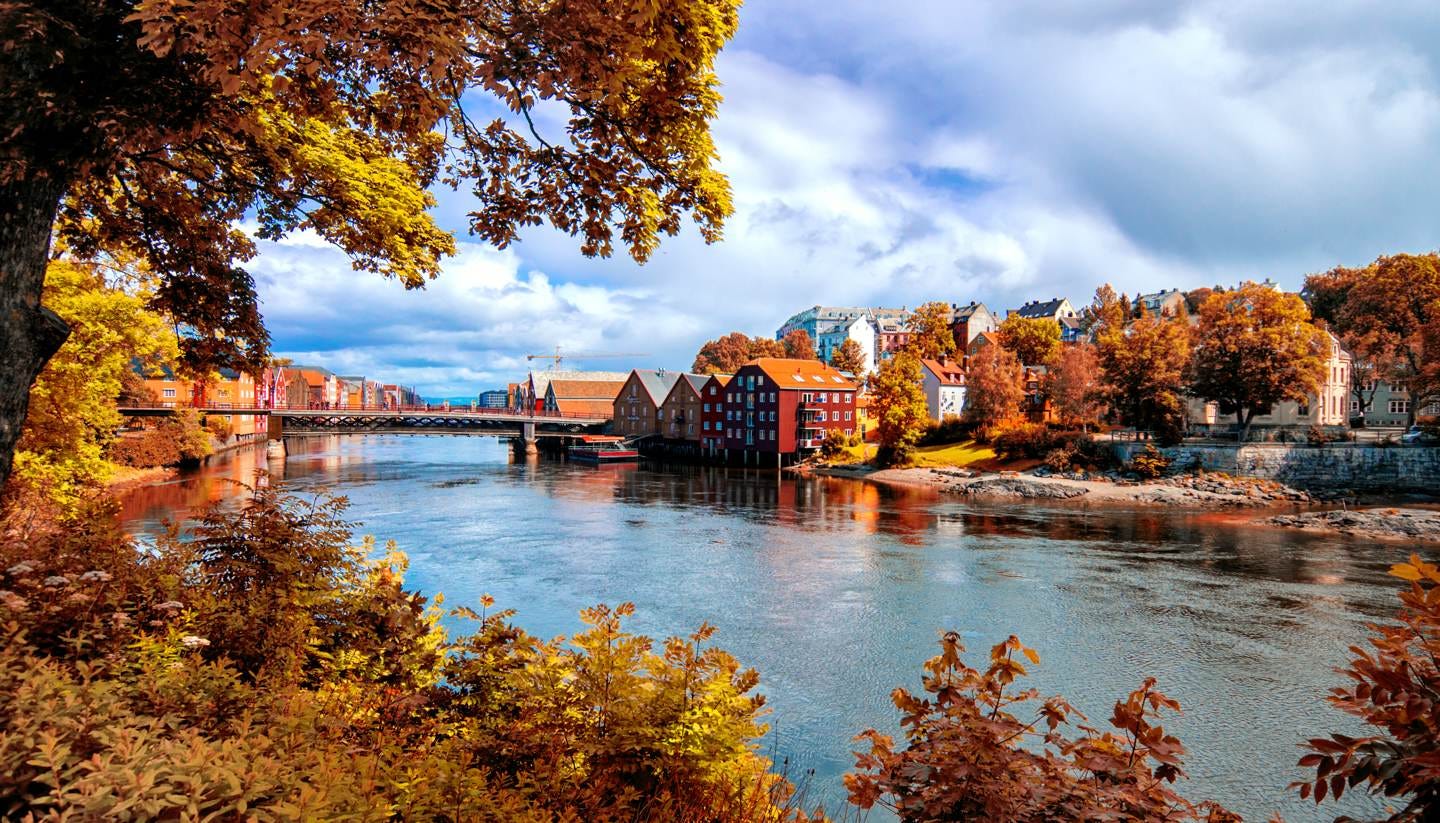 5 Best Countries to Visit in the Fall by Mary J. Smith Medium