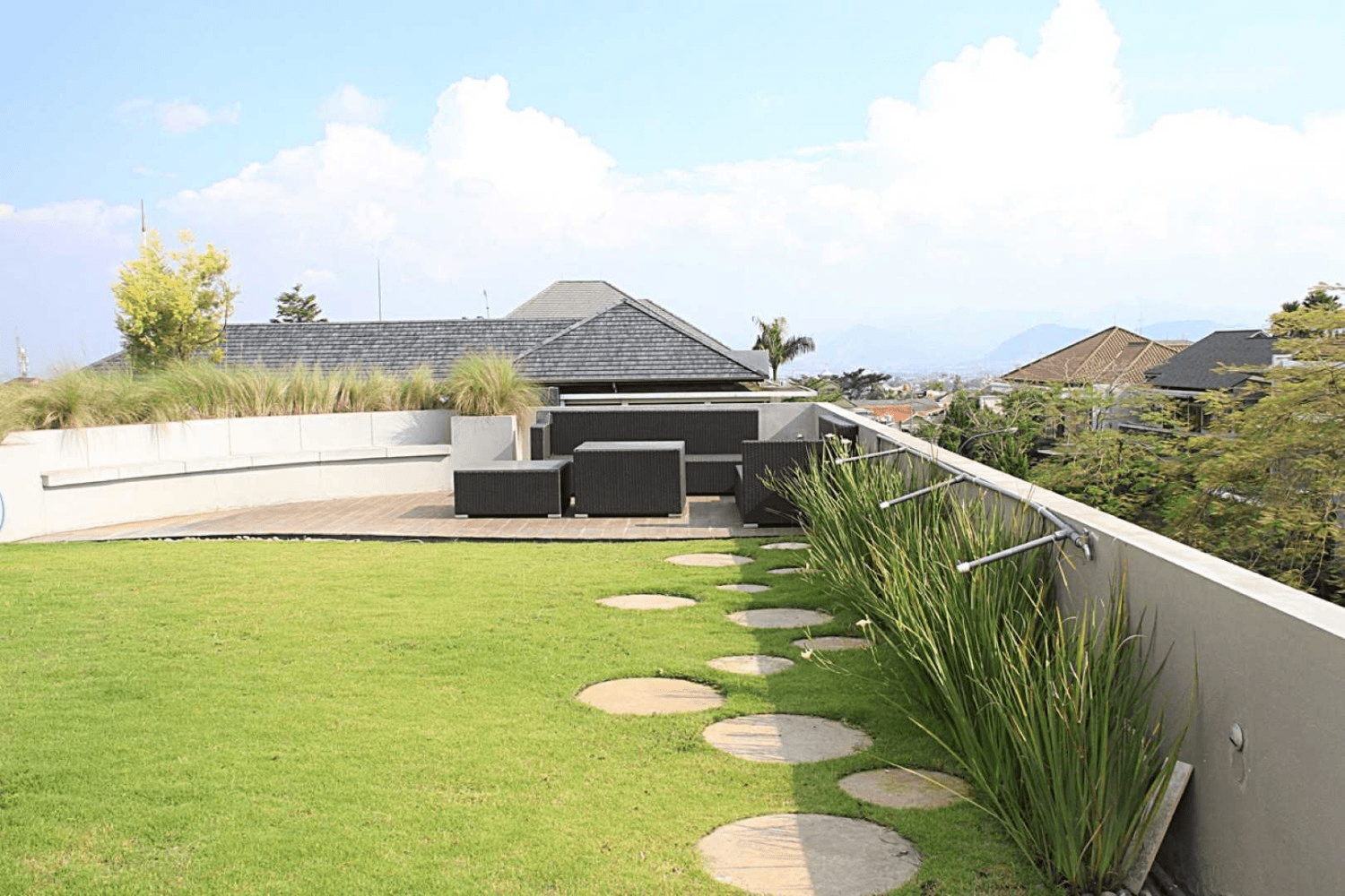 grantnsaipan Taman Minimalis Lantai Atas