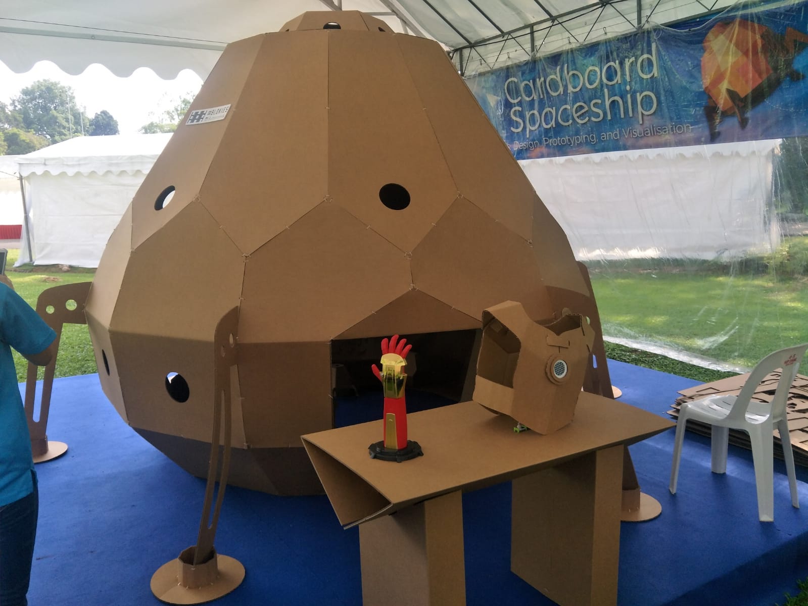 How To Make A Spaceship Out Of Cardboard