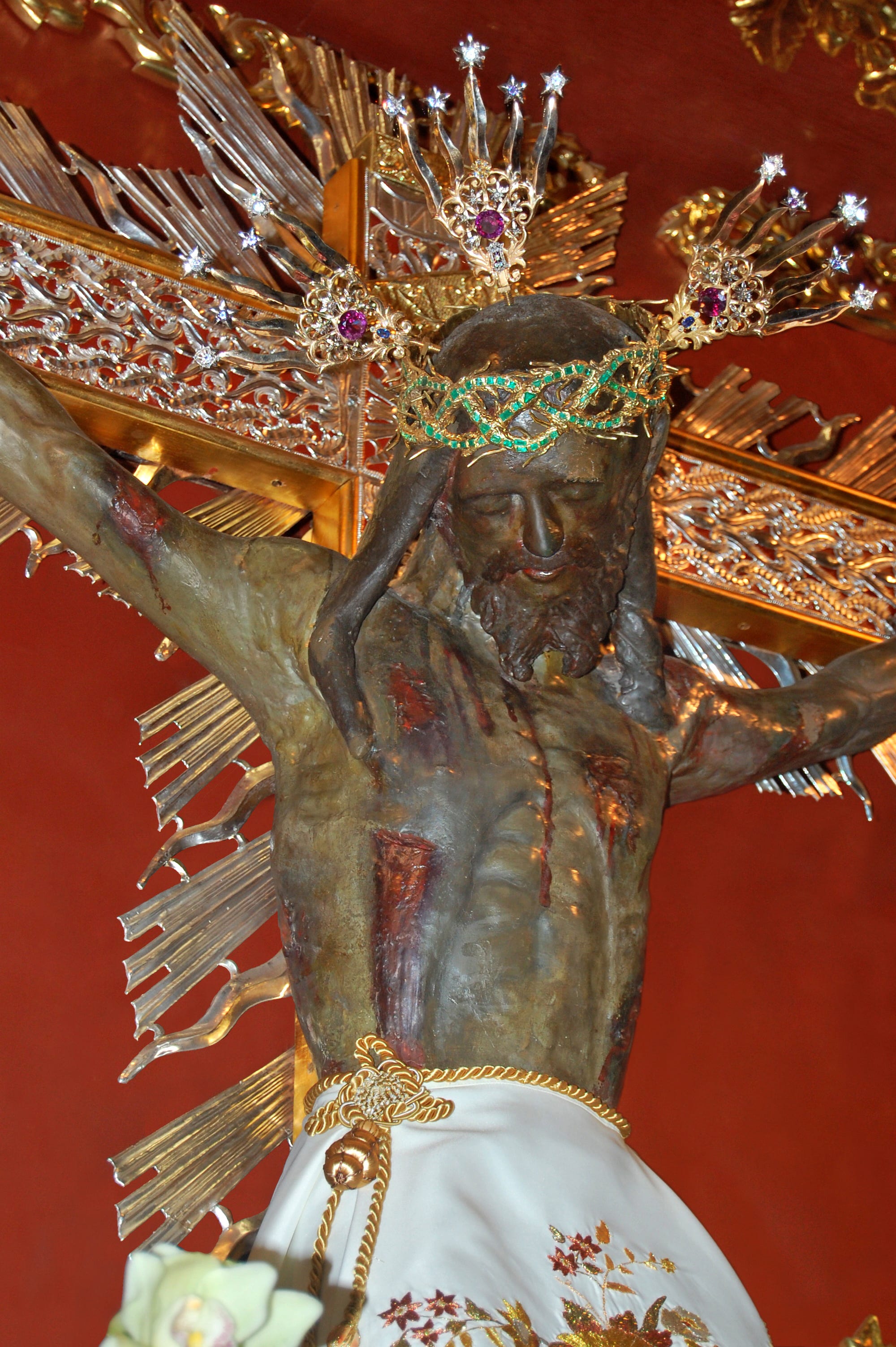 El Cristo REAL del Señor de los Milagros de Buga, Colombia. by Buga