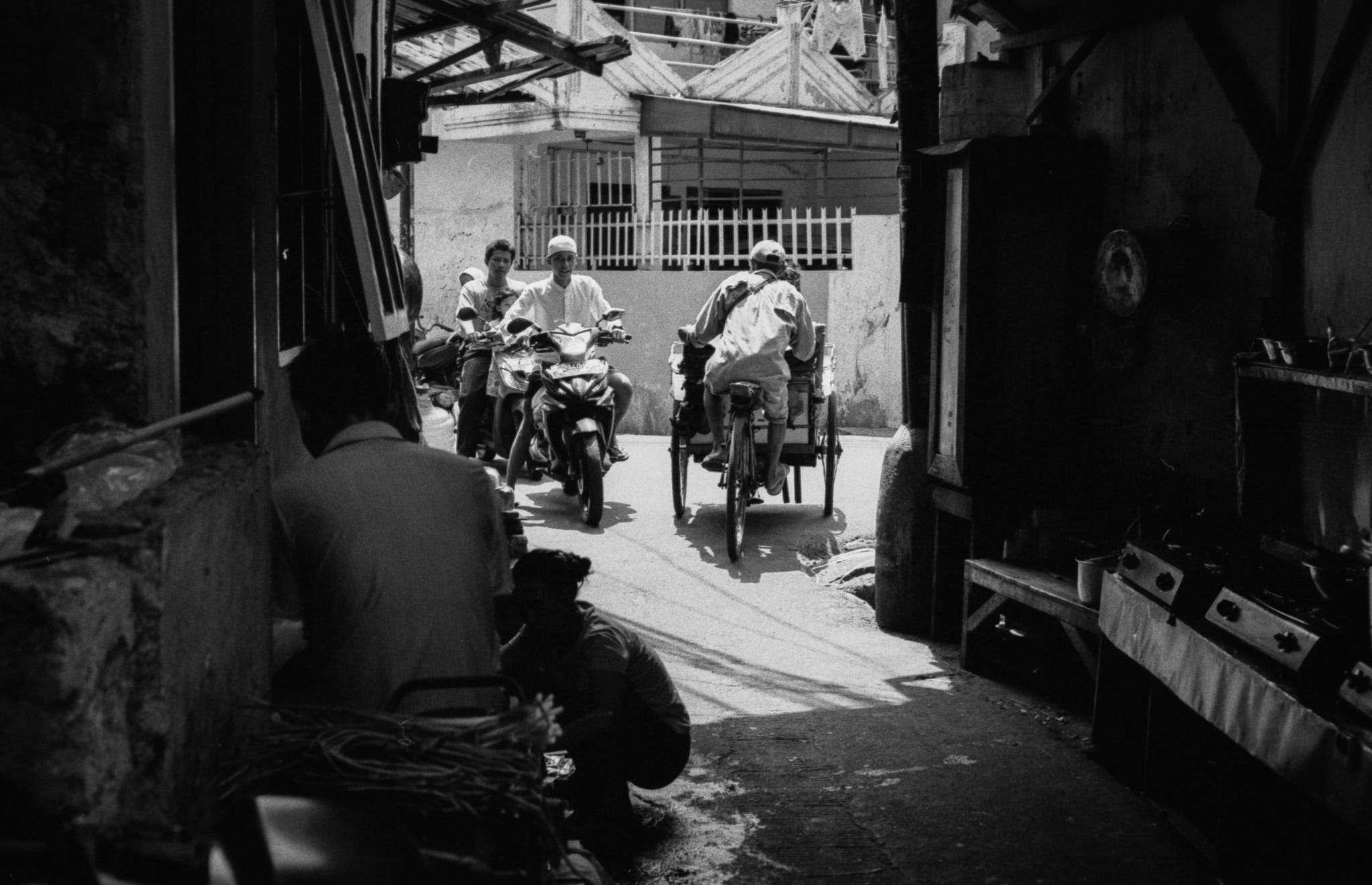 Jakarta Street Photography. Moments and daily life in the… by Alan Dejecacion Vantage Medium