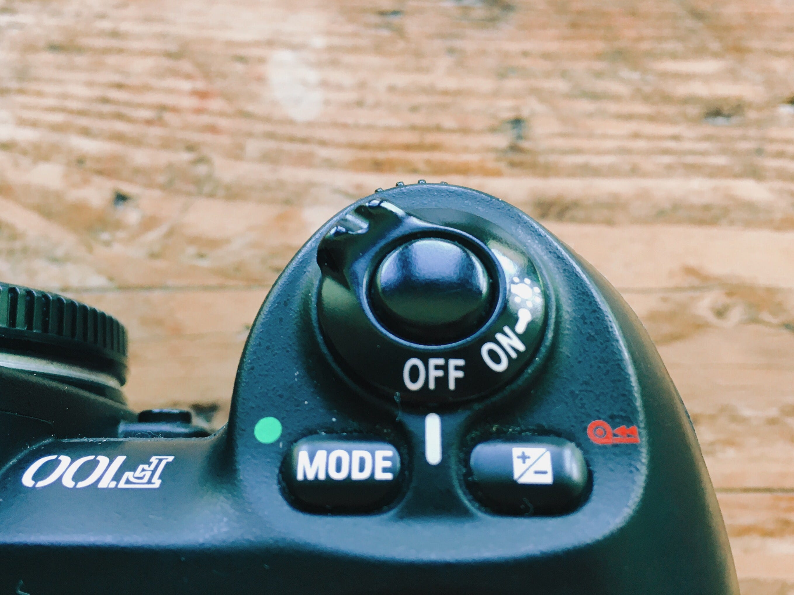 Nikon F100 Review. Is this the best film camera for most… by P2P