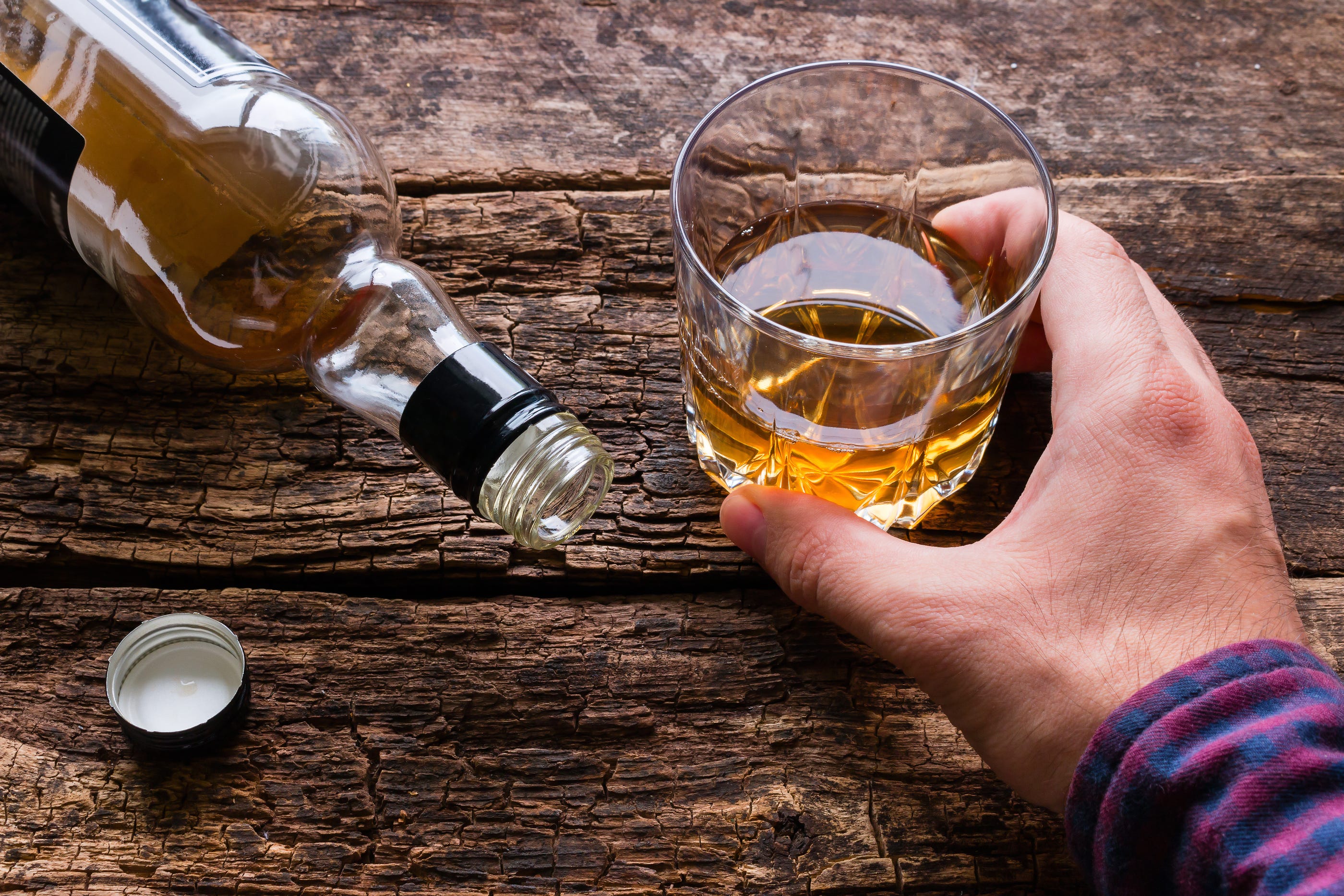 Veterans and Alcohol Abuse Stats, Facts, and How to Begin the Healing Veterans and Alcohol Abuse Stats, Facts, and How to Begin the Healing