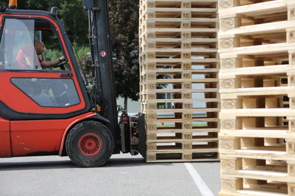 Beda Pallet Kayu EPAL dan Palet Biasa | by shana rodeburg | Medium
