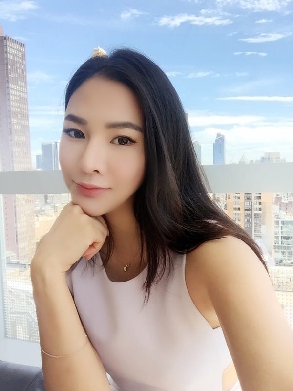 Teles Agents Stephany Chen and Steven Dubin Sell a Slice of Moroccan Royalty by Bill Burman