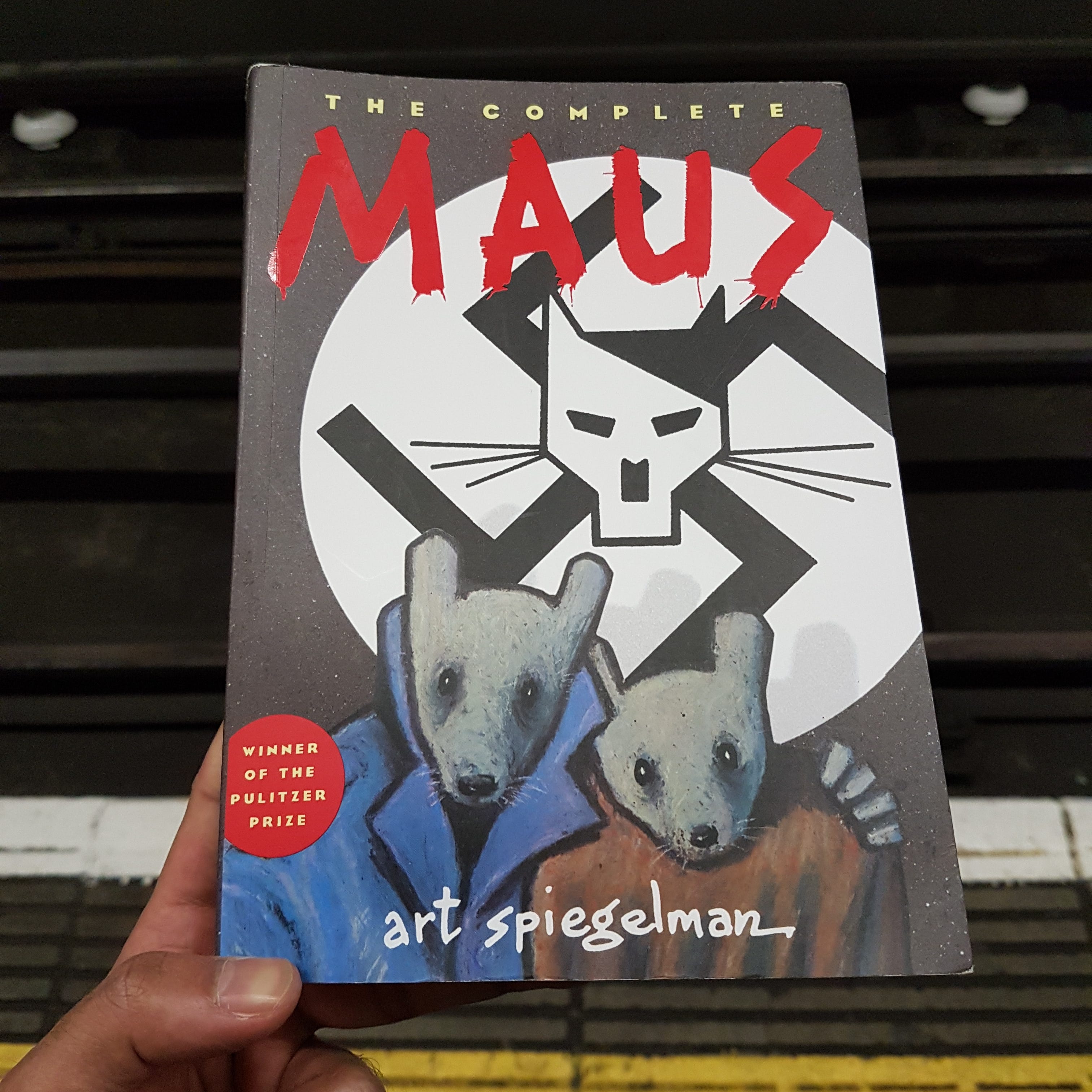 Book Review The Complete Maus (Art Spiegelman) by Na'eem Medium