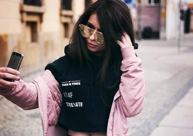 Była dziewczyna Friza nago! Kinia rozebrała się na portalu