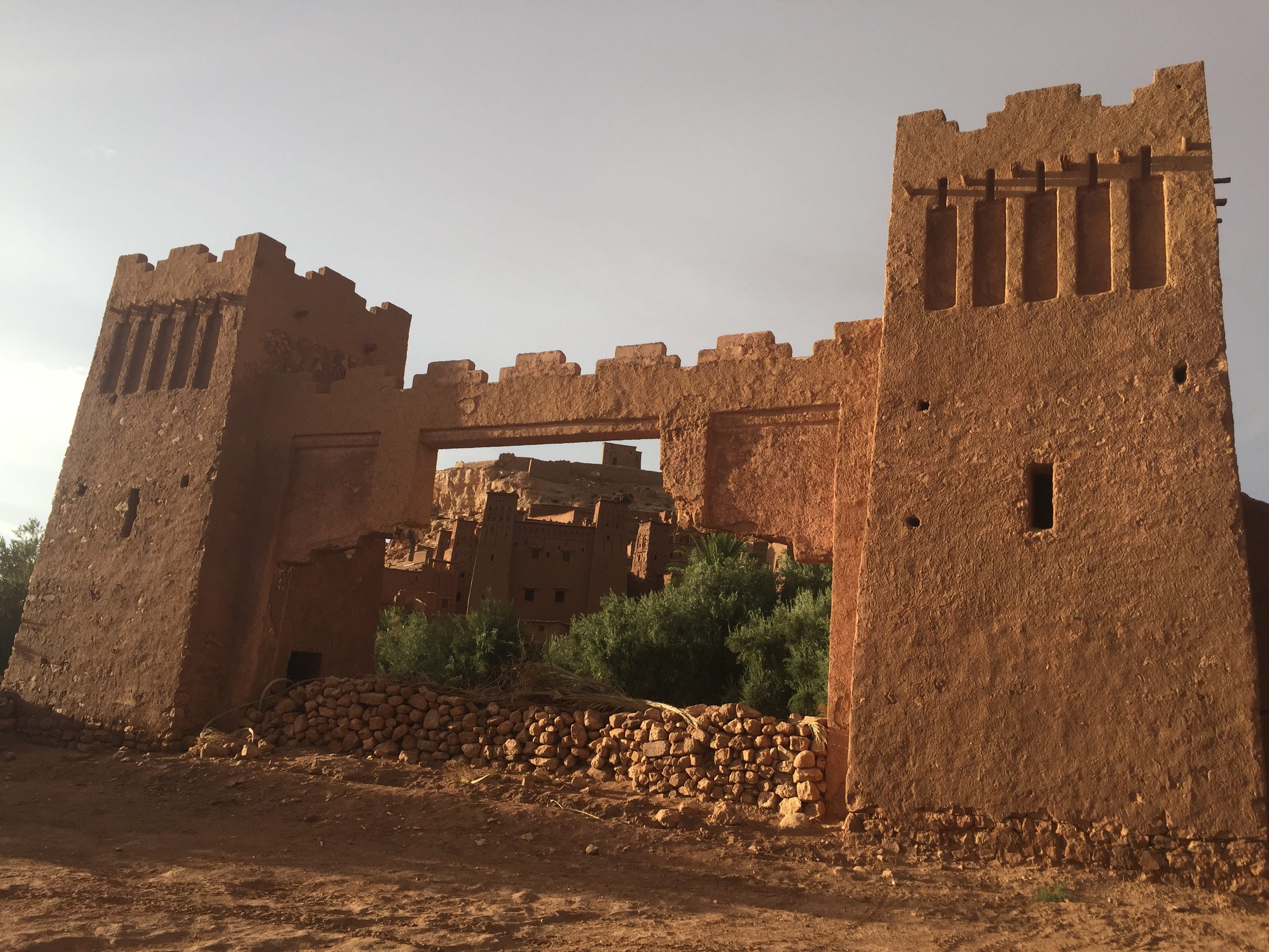 에잇벤하두 (Ait Benhaddou) — 모로코 여행하는 TravelLee Medium