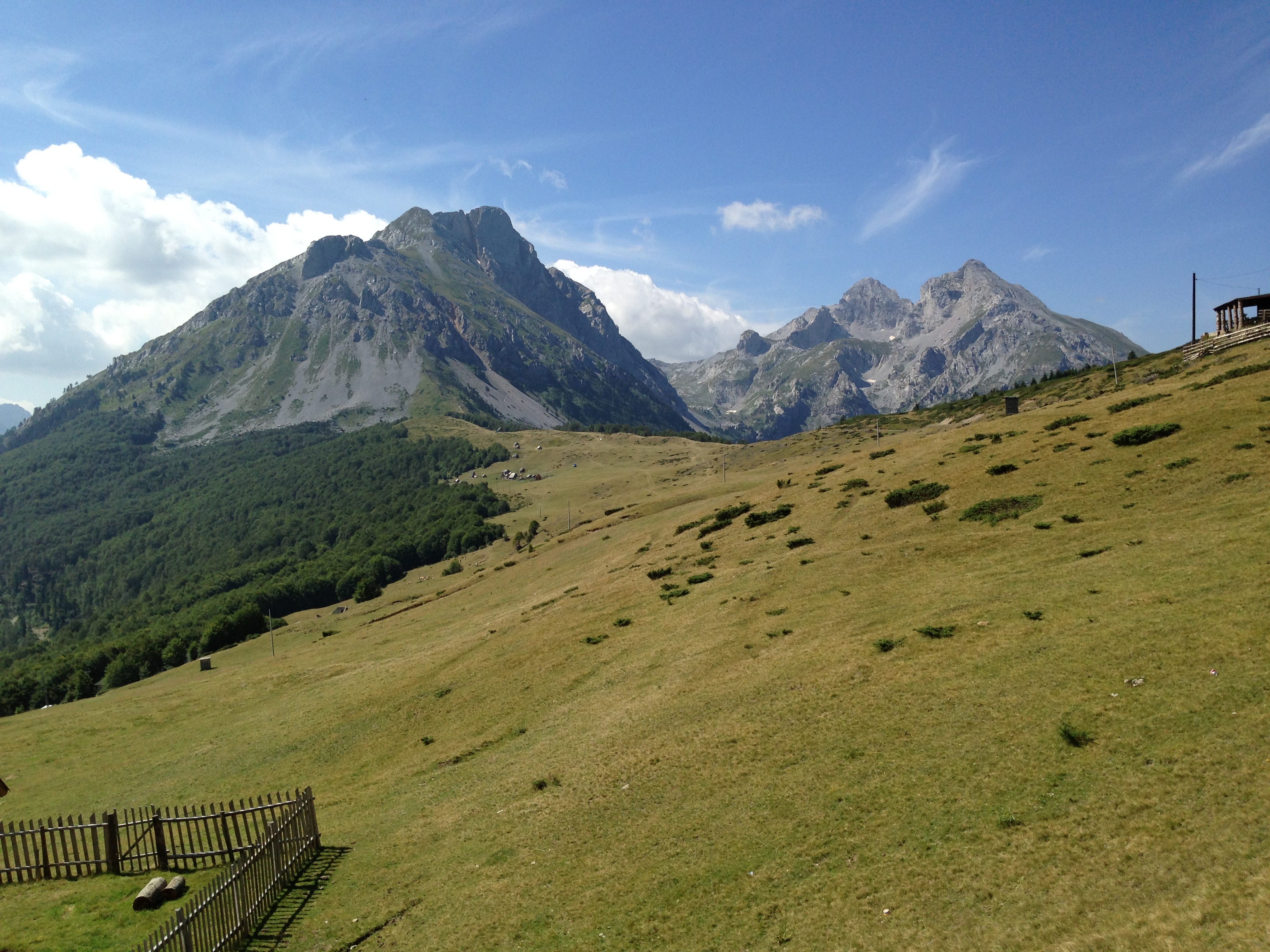 Kom Vasojevićki 2.461 mnm Komovi VRHOVI CRNE GORE PEAKS OF