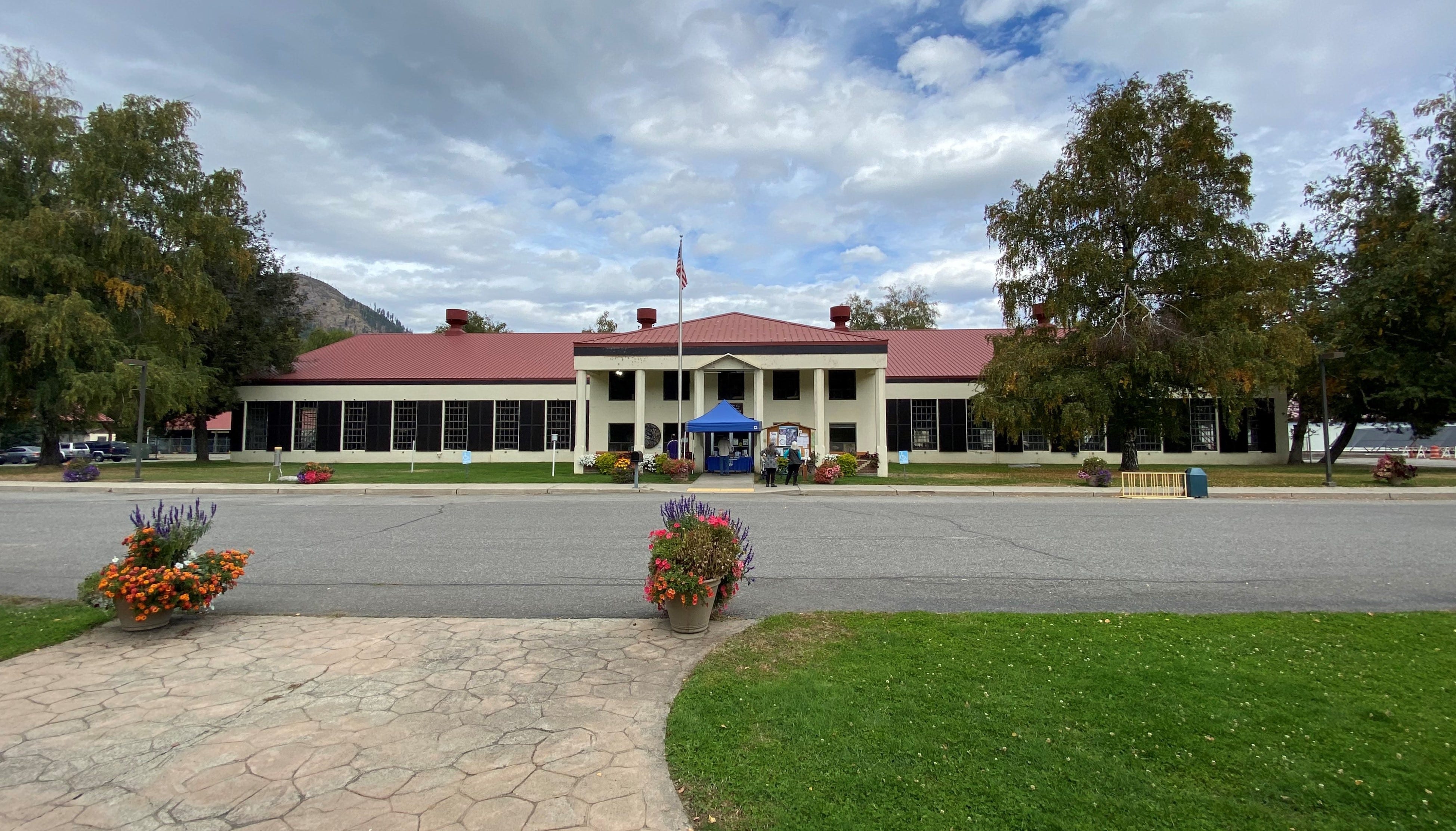 Pilot Project at Leavenworth Hatchery Shows Early Success for Salmon