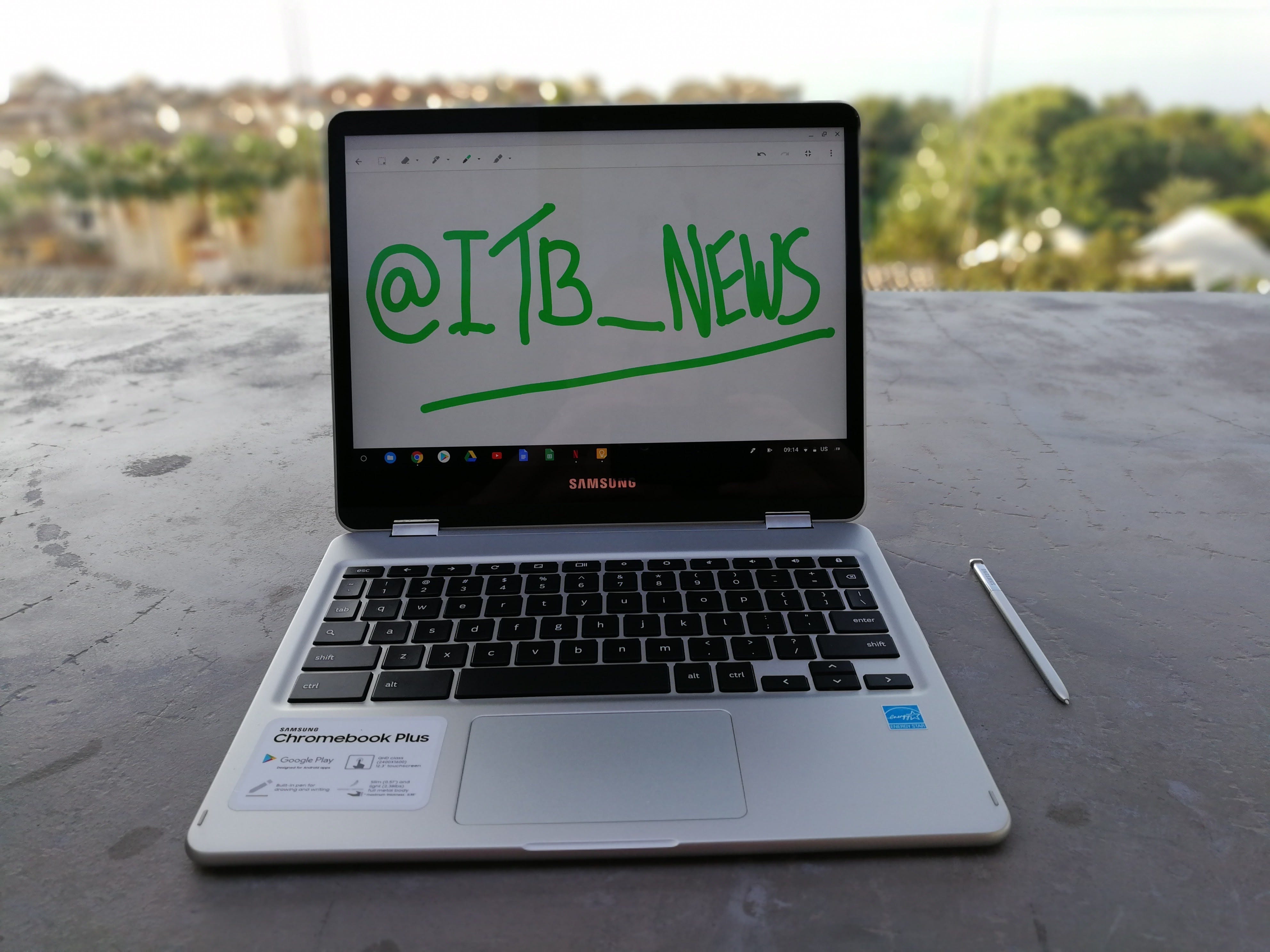 How To Take A Screenshot On A Samsung Chromebook / How to