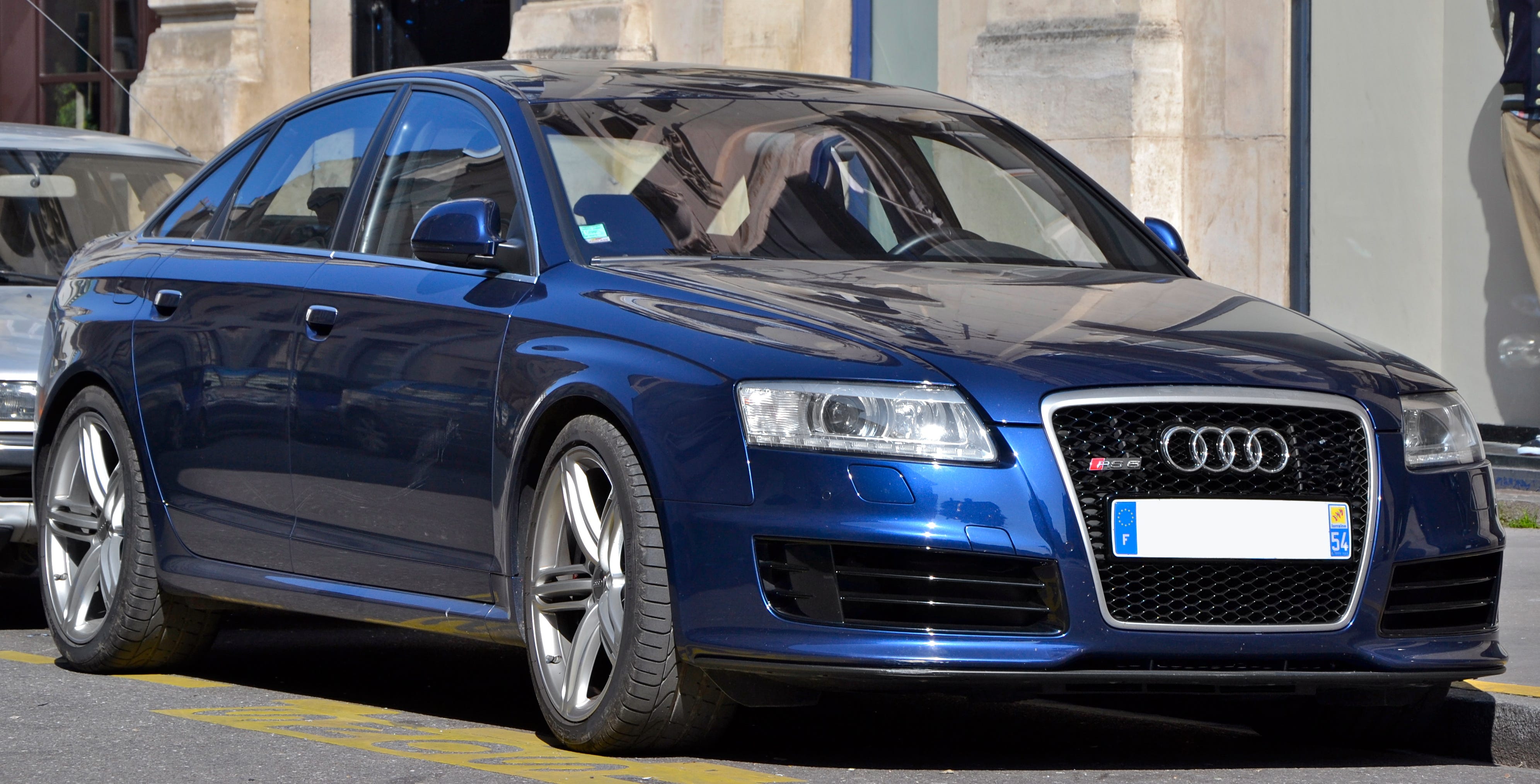 How to get Prestige Car Hire in East London? Spm Cars Medium