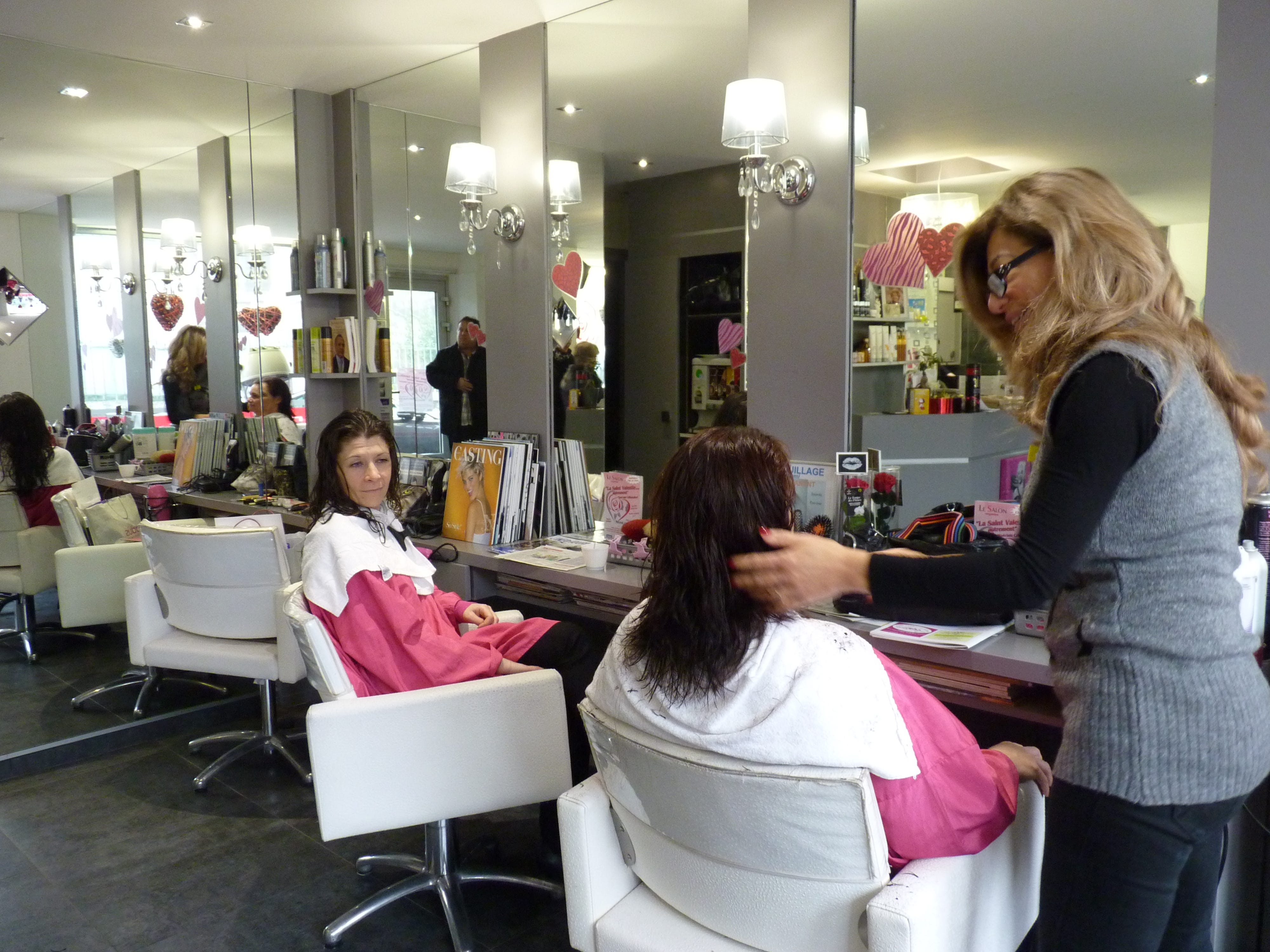 Apres Des Reticences Le Paiement Sans Contact Seduit Les Commerces Francais By Solene De Larquier Medium