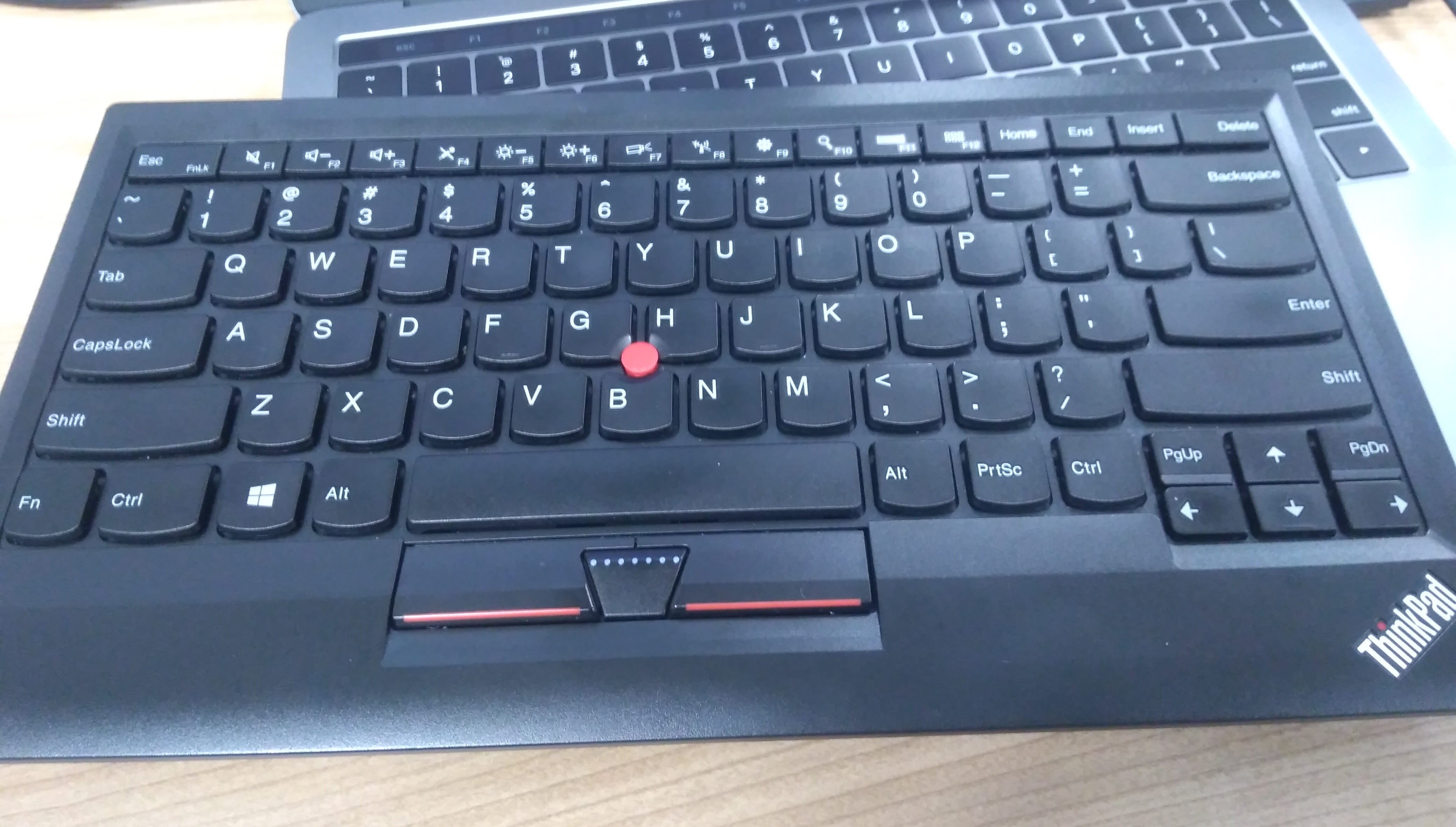 ThinkPad bluetooth wireless keyboard with MacBook by Naoki Takezoe