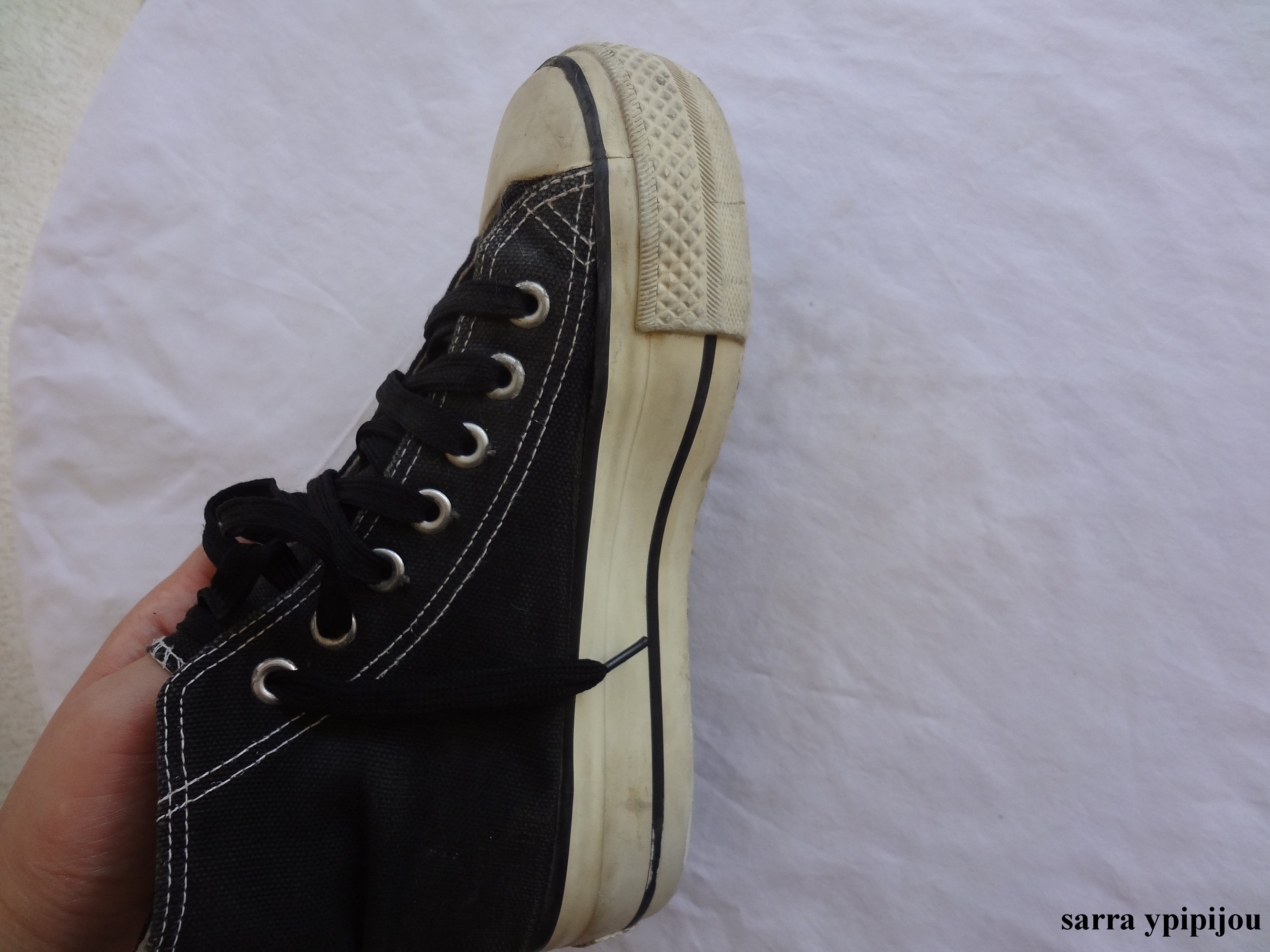 How To Clean Converse Sneakers When They Turn Yellow by sarra Medium
