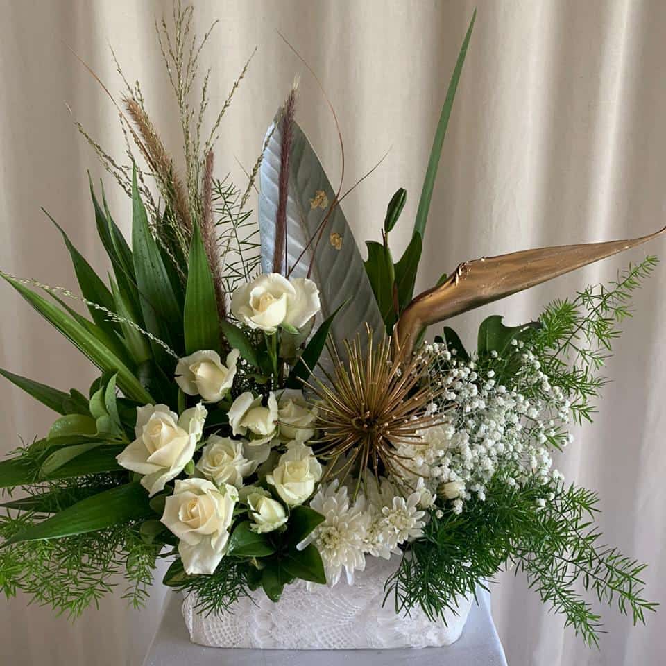Which Funeral Flowers Are Appropriate? Medium