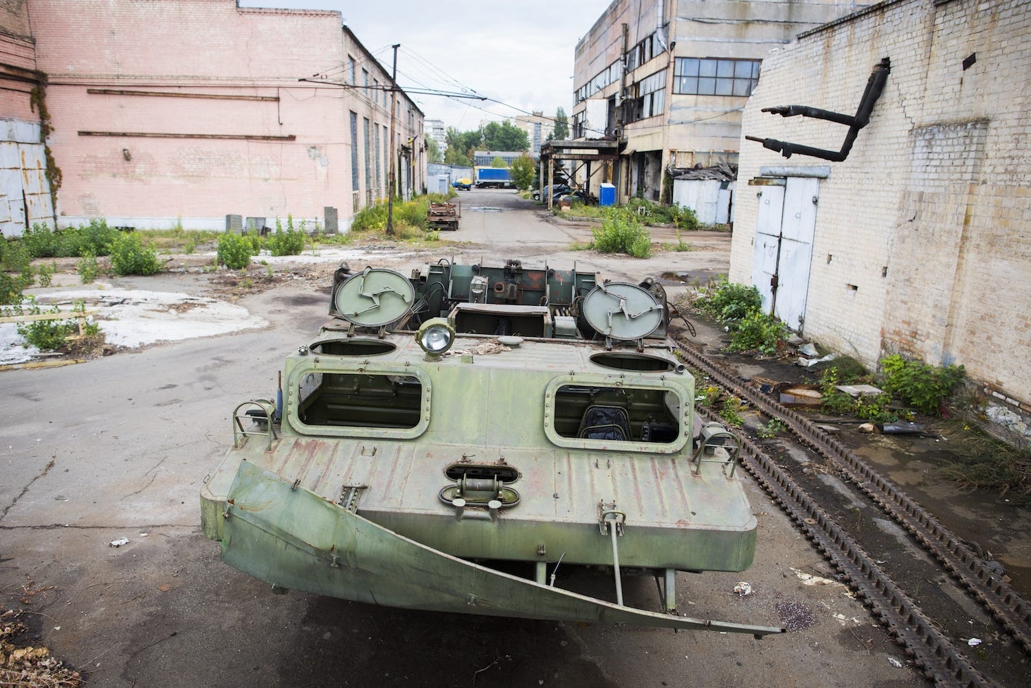A Tour of Ukraine’s ‘Mad Max’ Tank Factory War Is Boring Medium