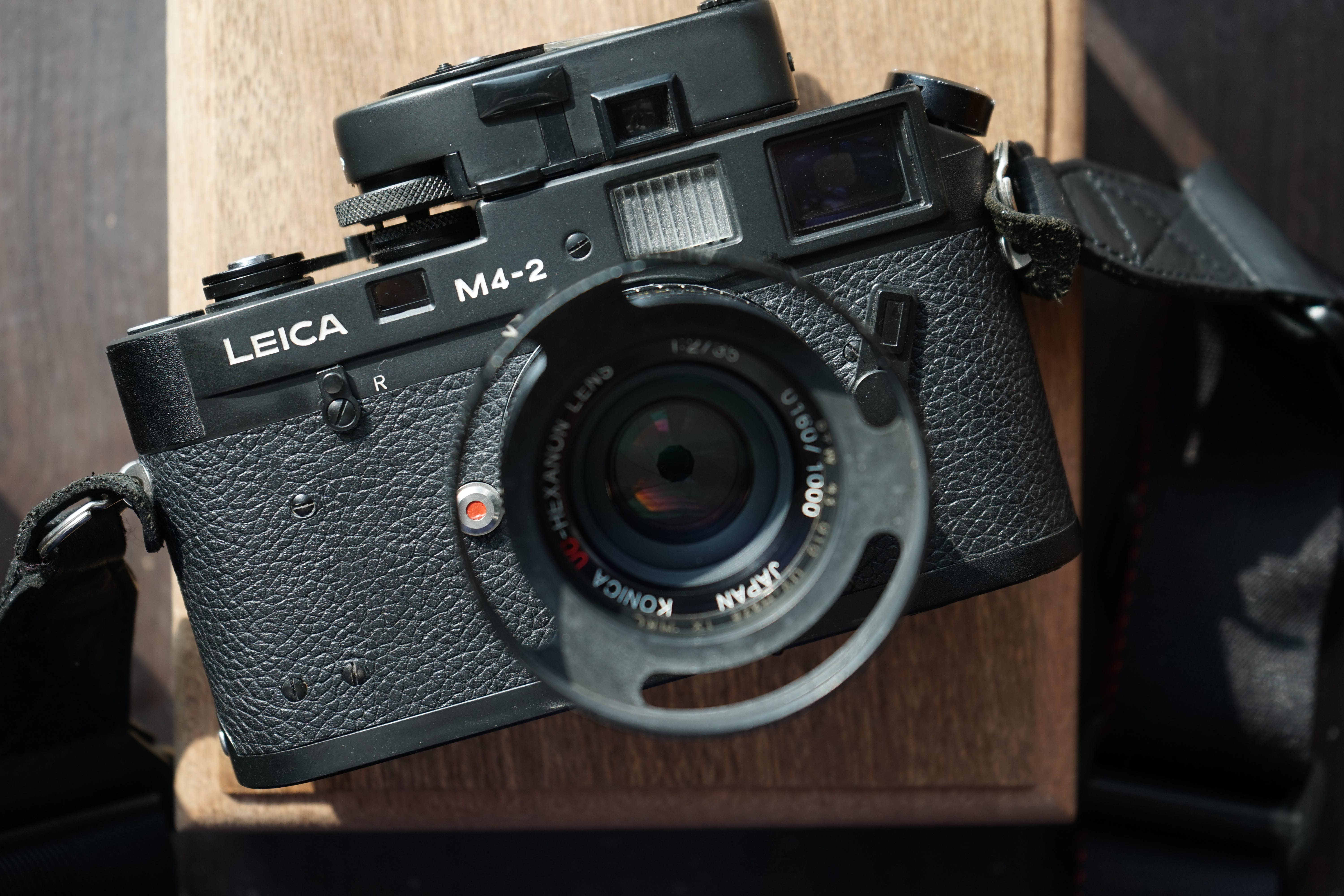 My first leica, leica m42. 某次做行銷報告的時候 我看了leica的廣告：Leica