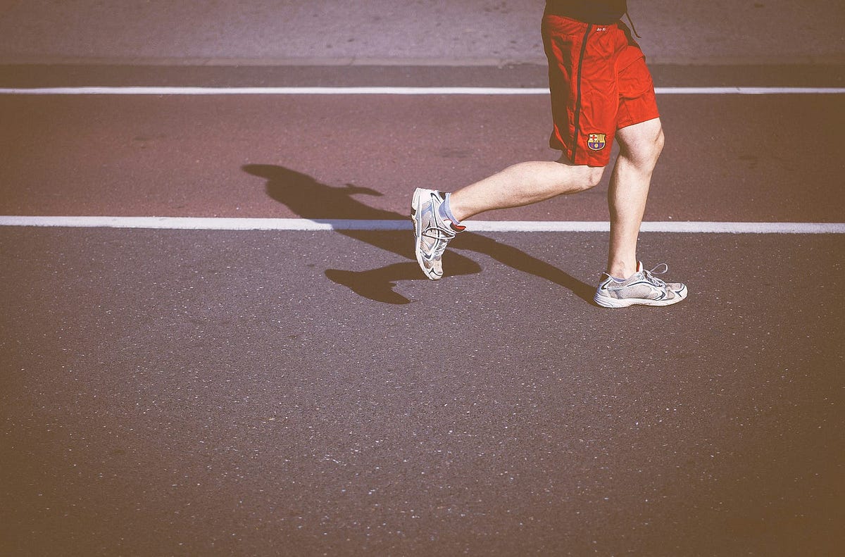 Does Running Hurt or Help Your Knees? by John Kruse MD, PhD Runner