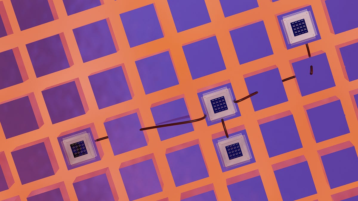 How to use generics in structs and interfaces in Golang? by Saman