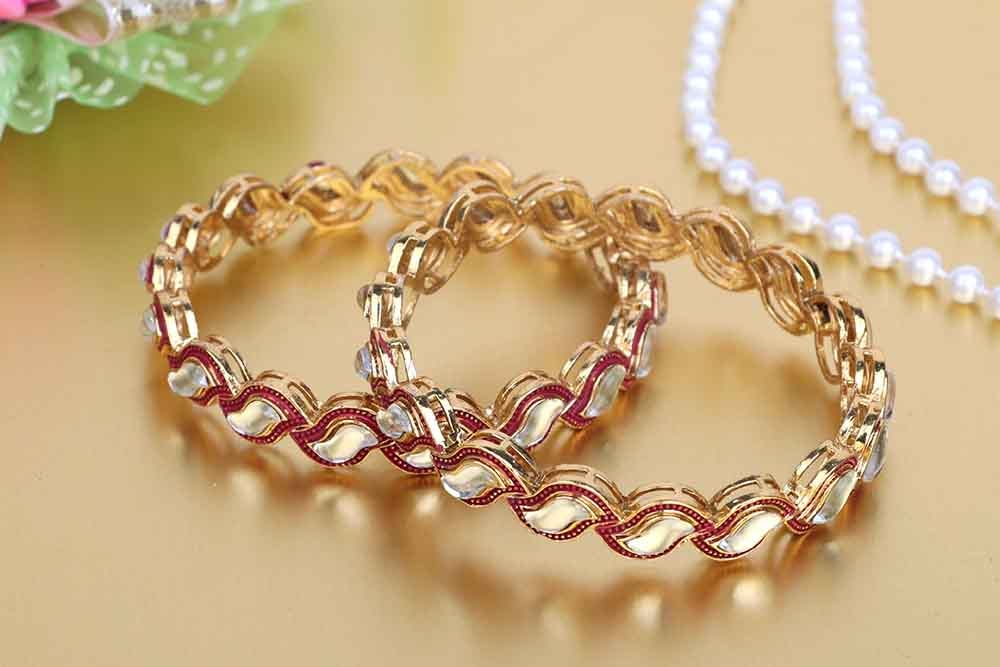 Benefits of Wearing Simple Gold Bangles Adding Elegance and Wellness to Your Life by