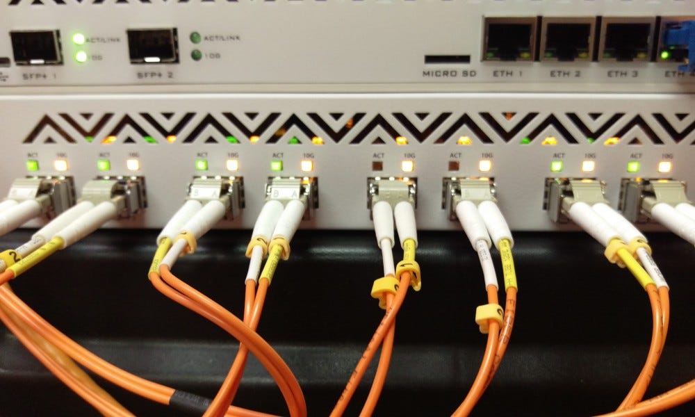 Router Vs Switch — Diferencias. Actualmente es mas común escuchar el