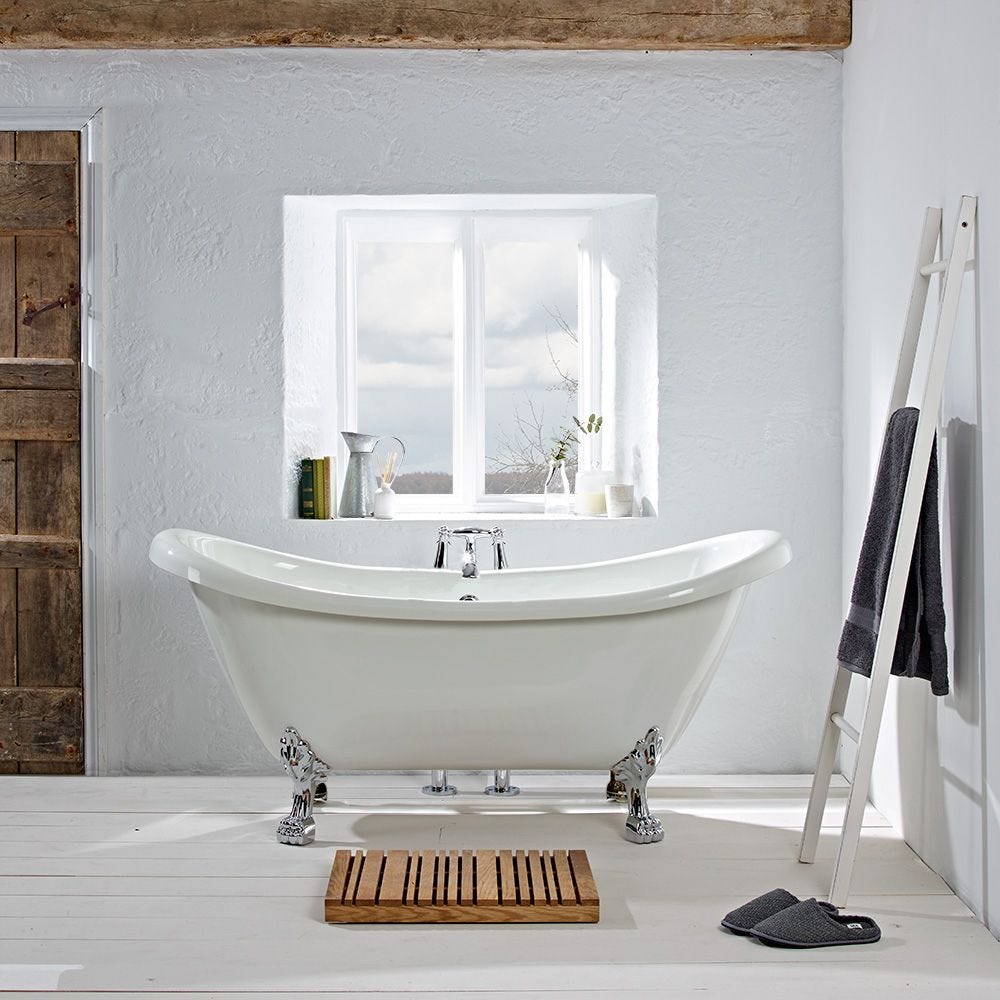 Luxurious Comfort Freestanding Bathtubs with Claw Feet by