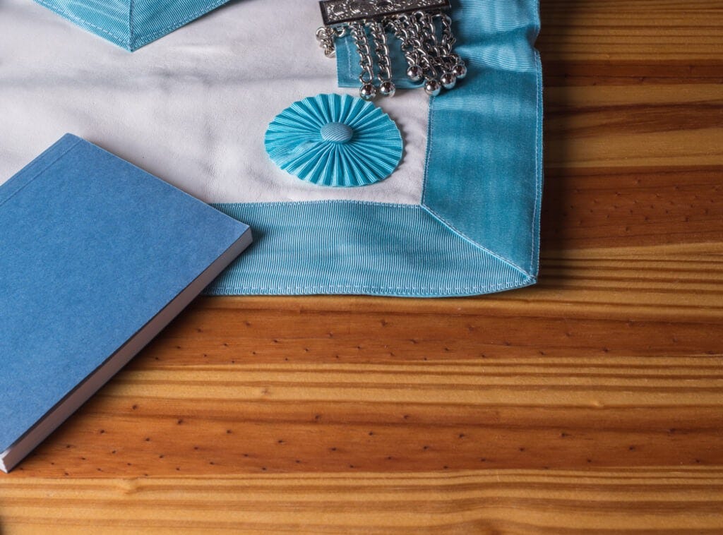 Why Apron Is White In Freemasonry by Esoteric Freemasons Jun, 2024