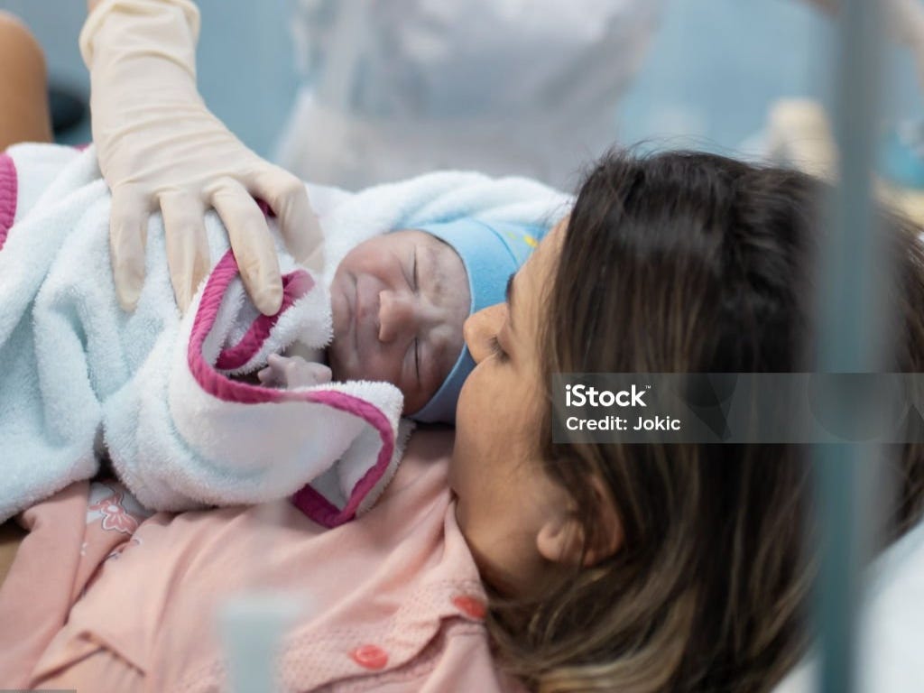 "Navigating the Complexities of Childbirth Understanding Labor