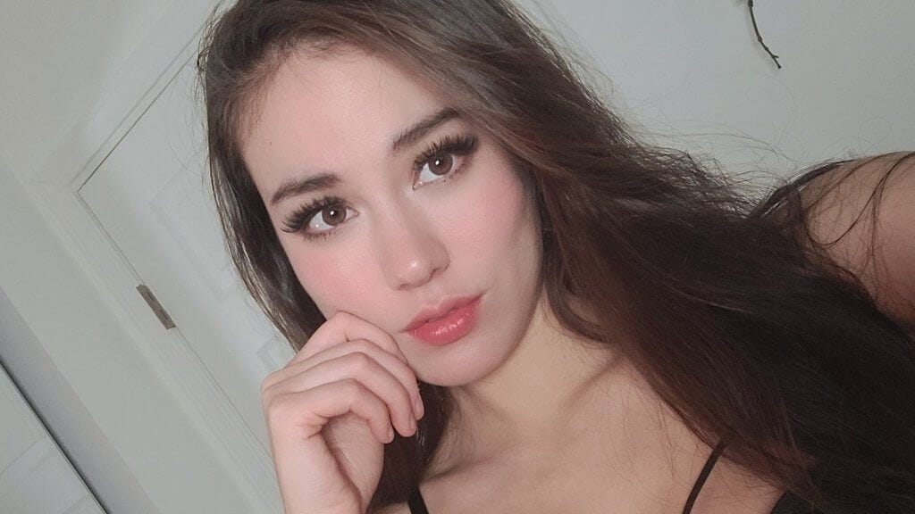 Indiefoxx Explains Why She Switched To OnlyFans by Robert Bridges