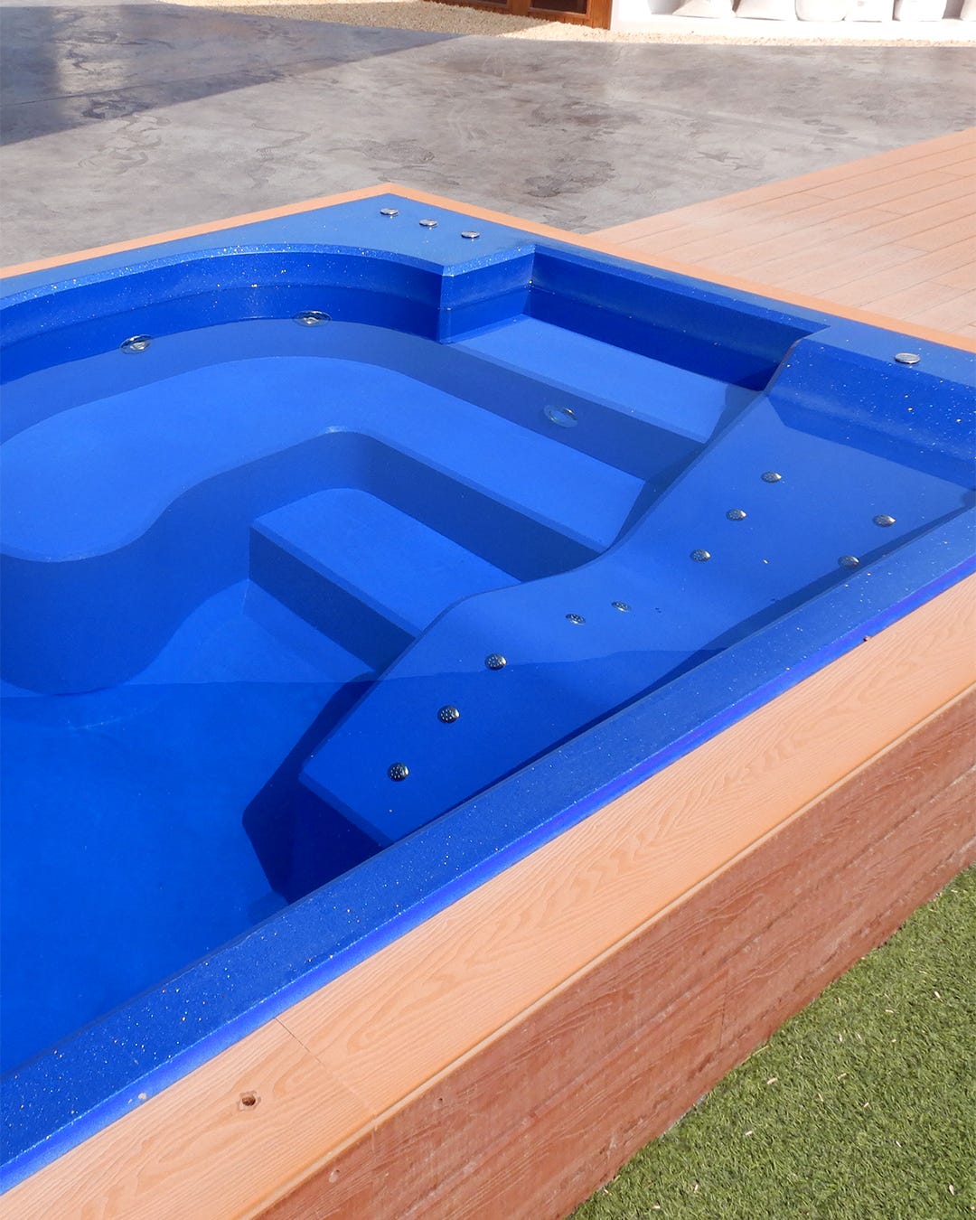 Why Fiberglass Swimming Pools are a Smart Investment for Your Home in
