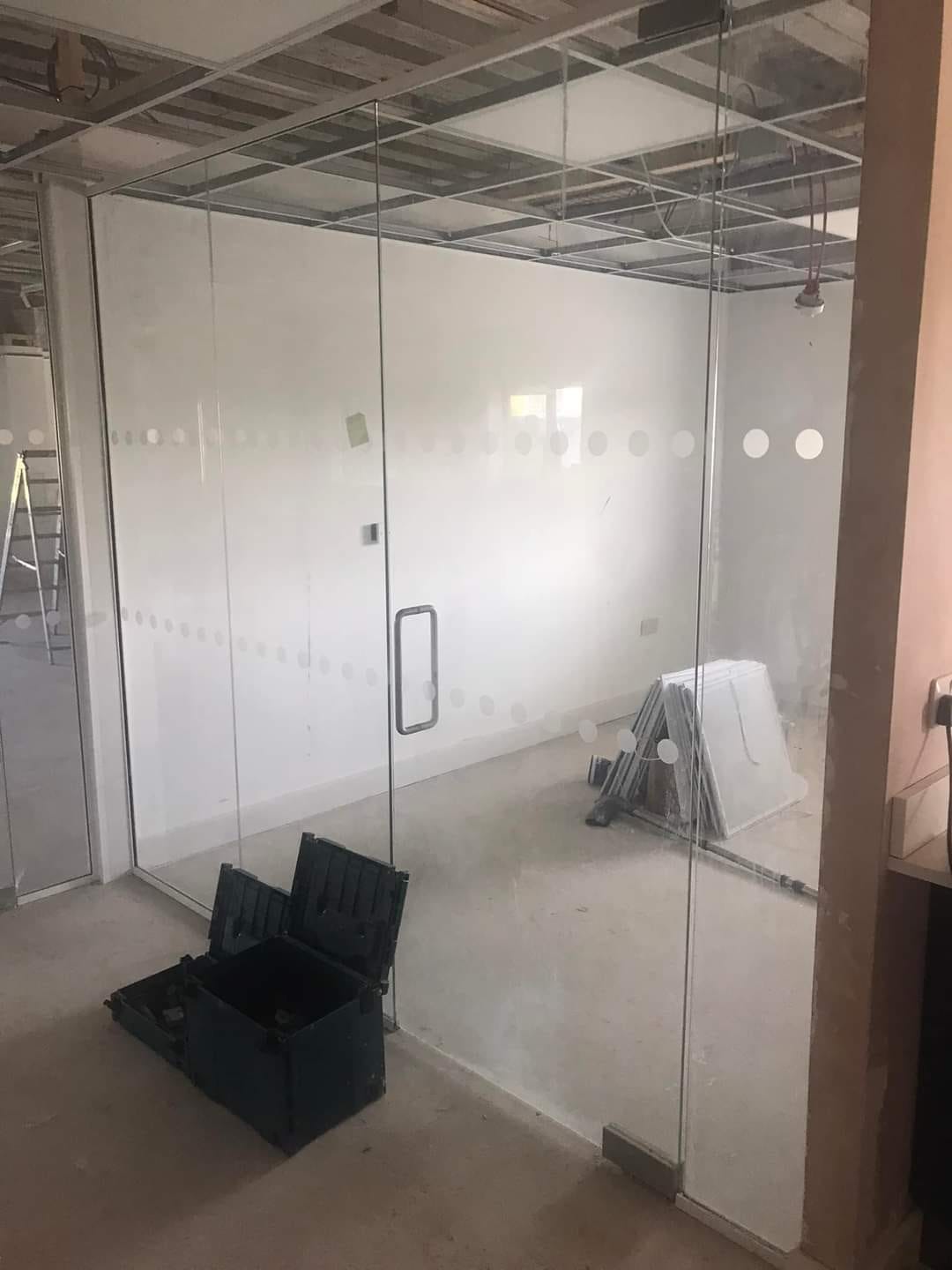 OFFICE GLASS PARTITION MAKER IN DUBAI TEL 0558417073 ARE YOU LOOKING