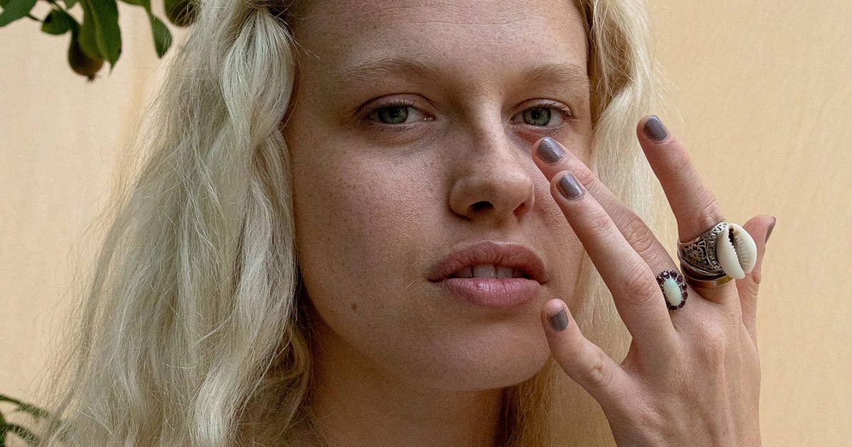 Pollen Can Damage Your Skin — Here’s How To Combat It by Refinery29