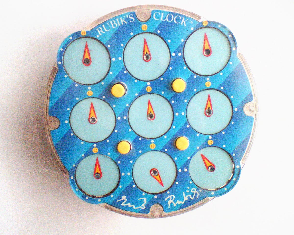 How to master the Rubik’s clock. Do you know how to solve the Rubik’s