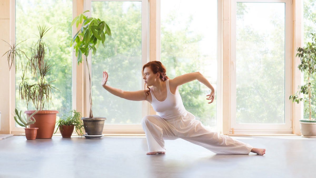 9 Health Benefits of Qigong. Qigong is a form of meditative exercise