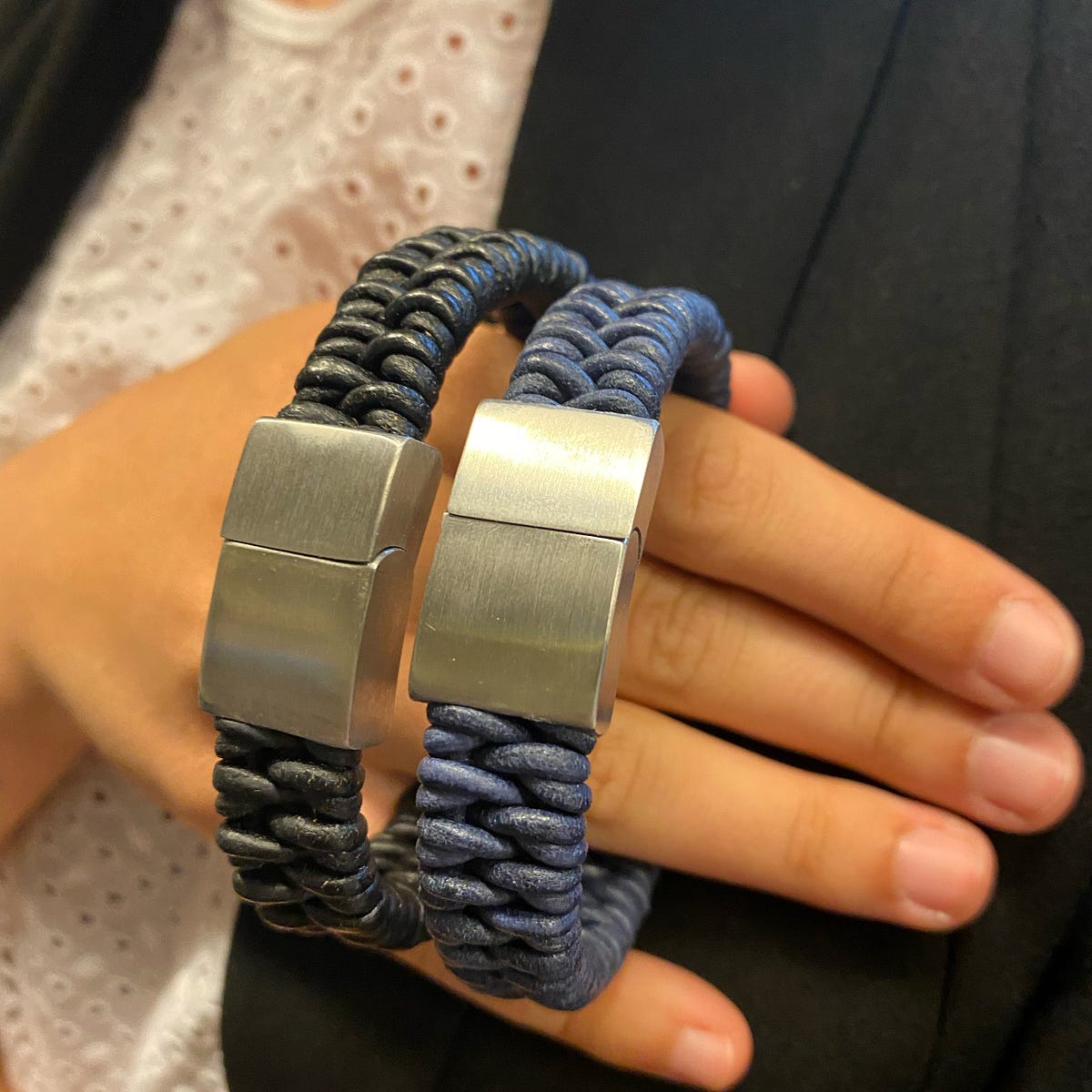 How To Keep Your Bracelet From Falling Off? by Sun