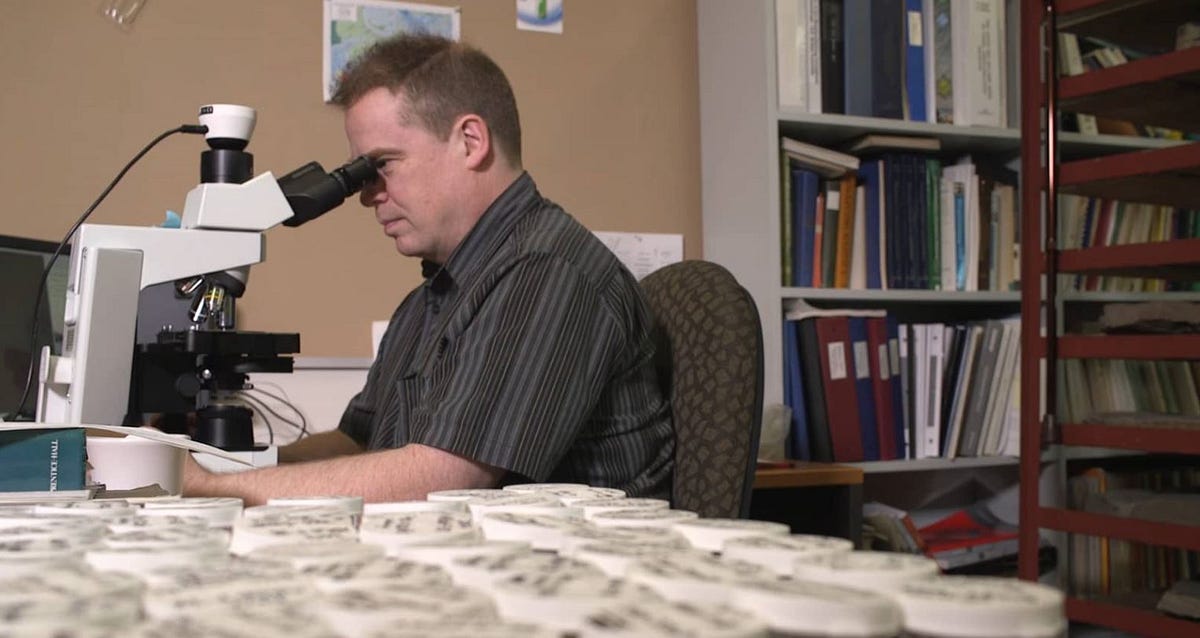 A geologist, a biologist and an engineer walk into a bar… by Nova