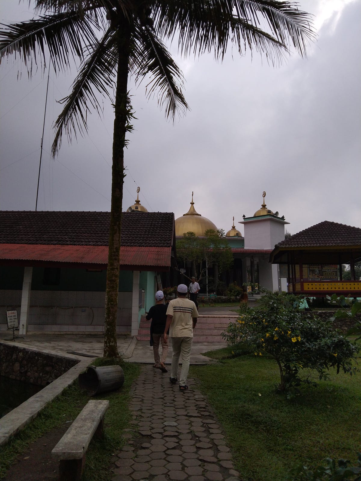 Kita Lagi Tepatnya hari ini adalah hari dimana kami bersama lagi dan