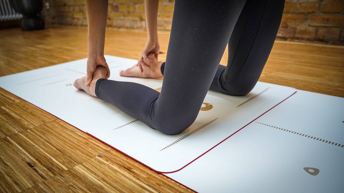 How to keep your yoga mat clean. A guide to help you keep yours clean… by Stefan Hueck Medium