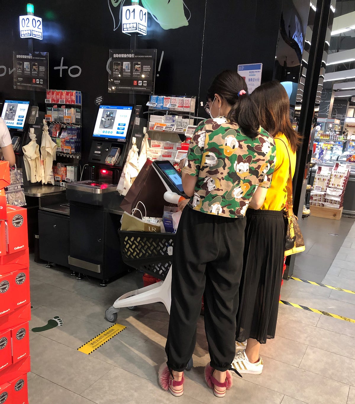 Intelligent shopping cart based on iot is more and more