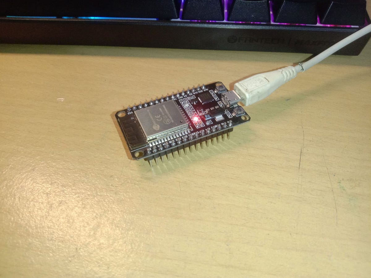 Blinking the Internal LED in ESP32 by Jonathan Arthurito Aldi Sinaga