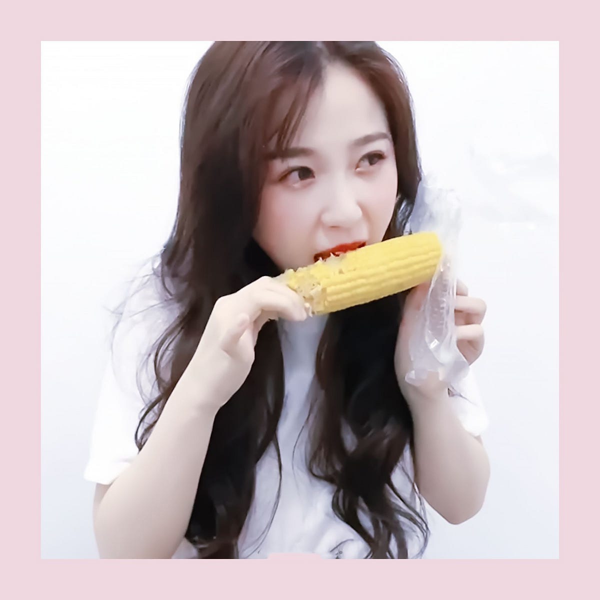 ESTHER YU cute moment in Youth With You 2 by ShinarkAndLife Medium