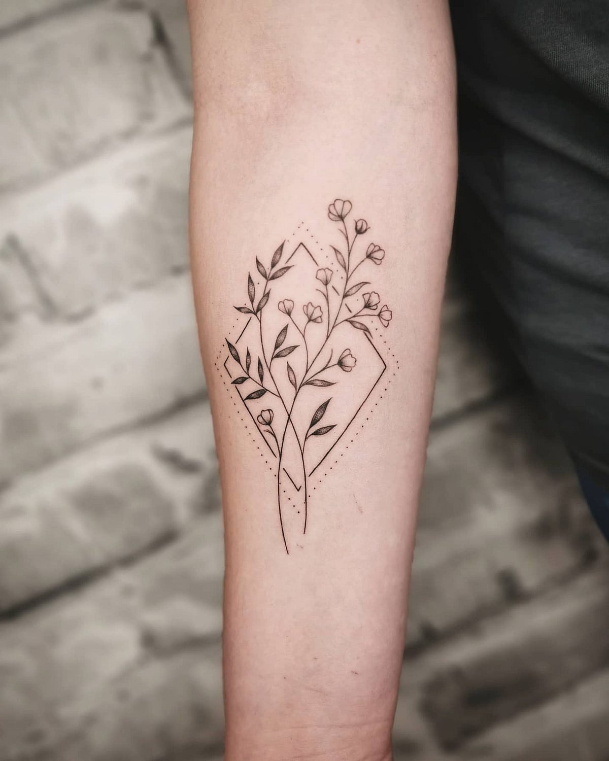 27+ Baby’s Breath Tattoo Designs. What does Baby’s Breath flower… by