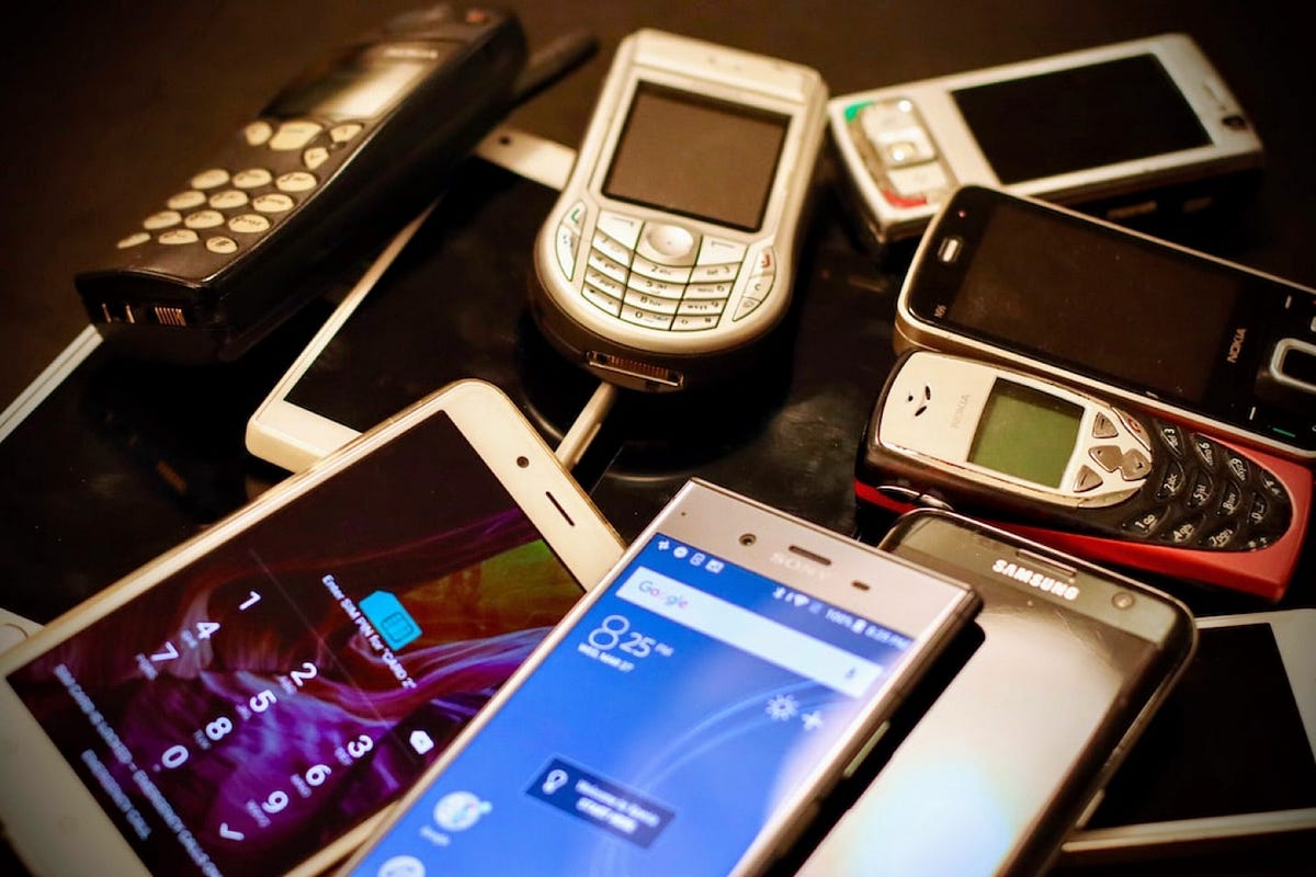 Why I Can’t Throw My Old Mobile Phones Away by Kenji Medium