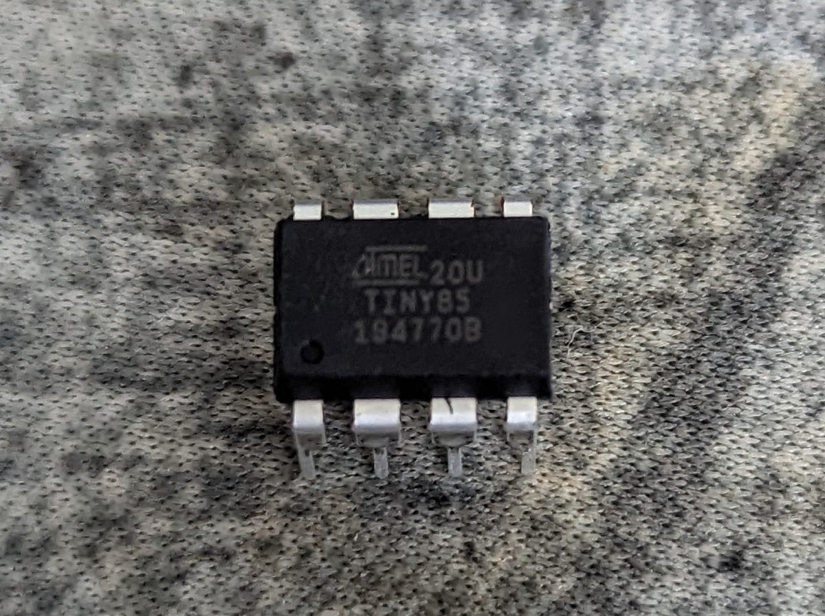 Bare Metal Programming ATtiny85. A Guide to the Underlying Bits