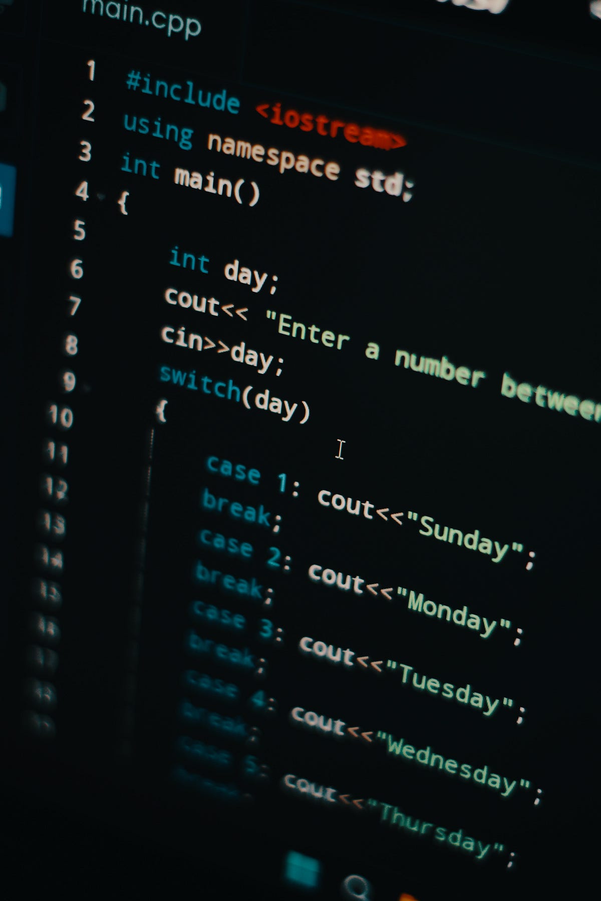 C/C++ const qualifiers. Stop pronouncing it as ‘constants’ by Ray CodeX Medium