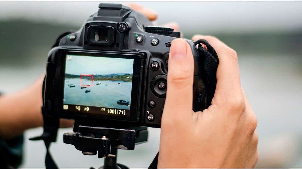 Best DSLR camera under 50000 With Mirrorless by Esmartproduct Medium