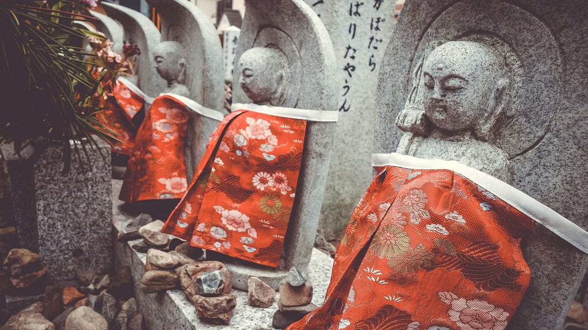 Unveiling the Symbolism The Meaning Behind Jizo Statues in Buddhism