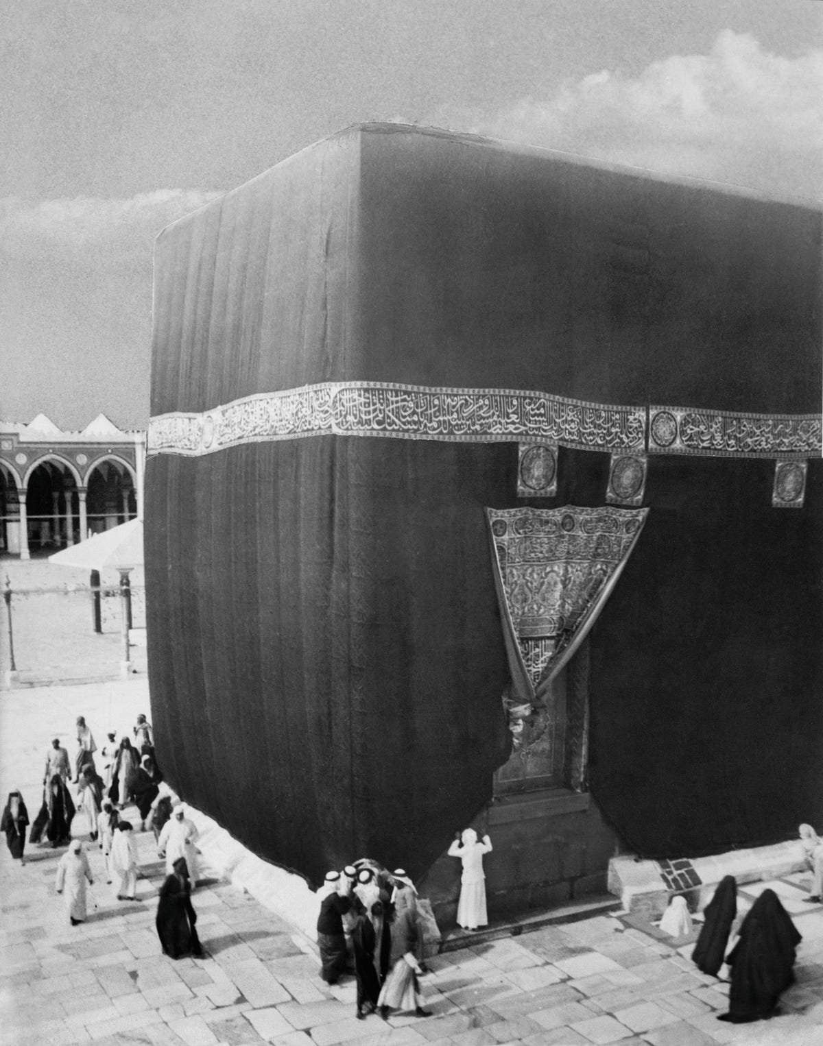 The Cube of Mecca Decoding the Kaaba’s Enigmatic Past and Present by