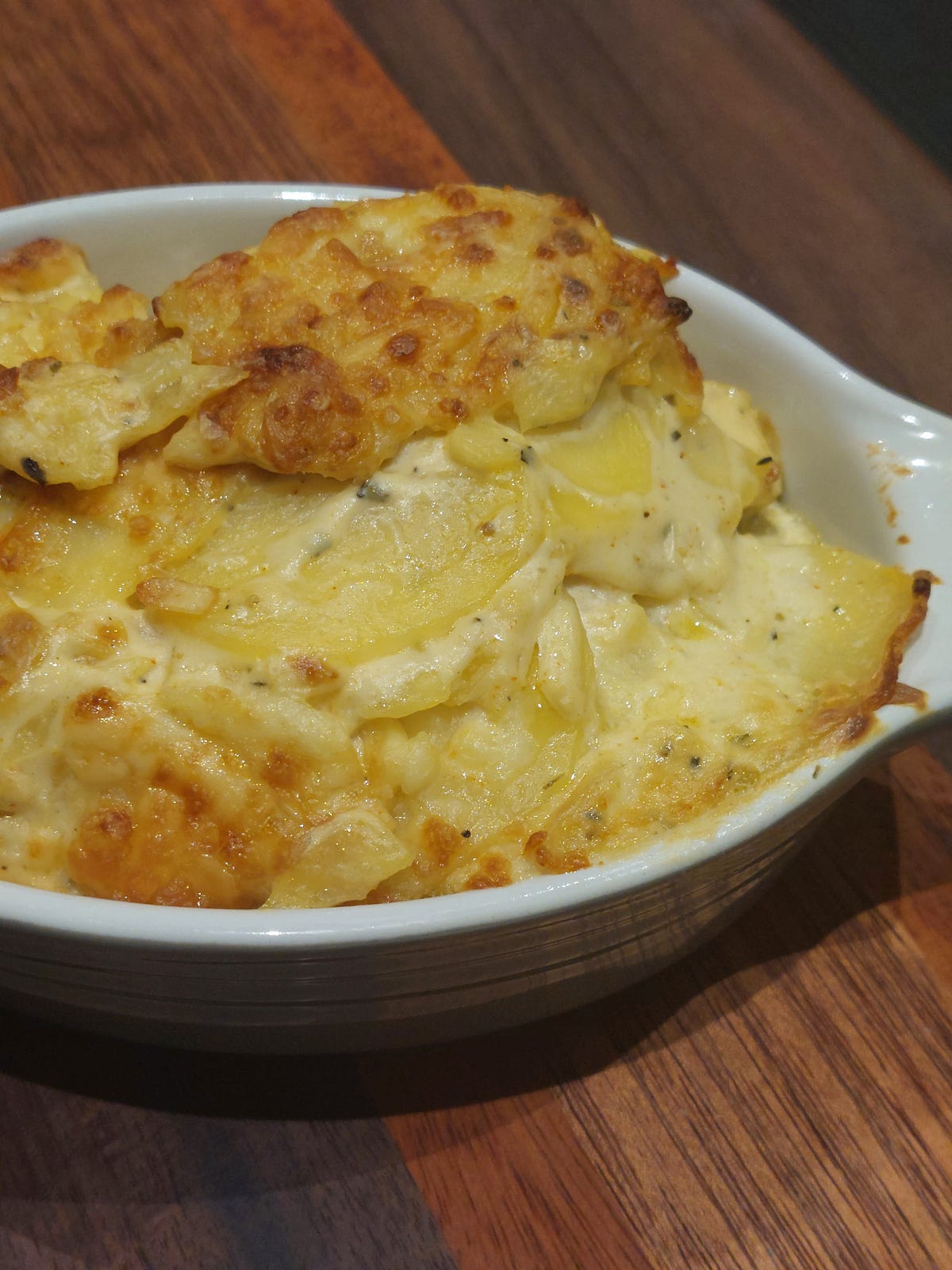 Slow Cooker Scalloped Potatoes. Are you tired of the same old potato